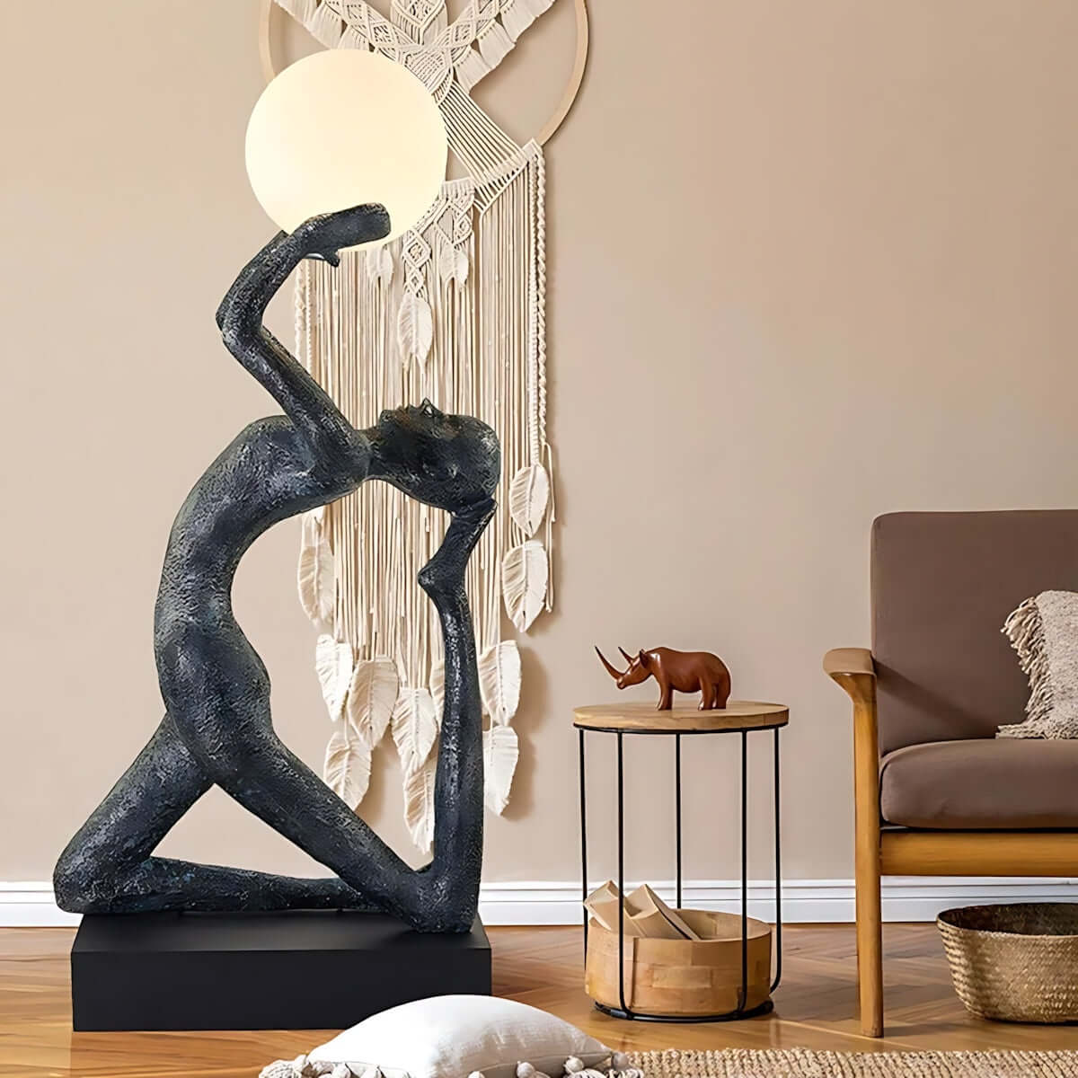 Qemira Sculpture Floor Lamp