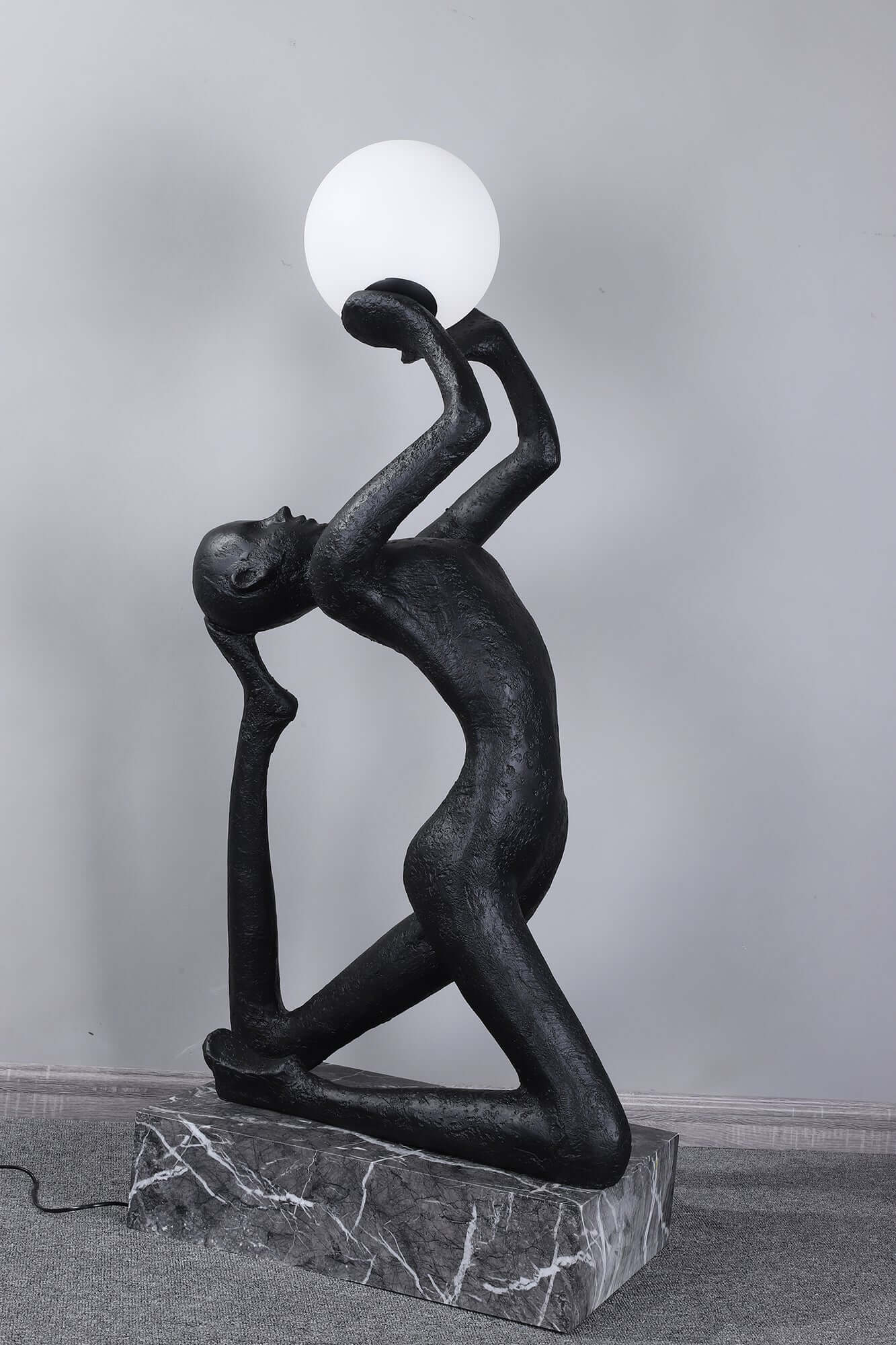 Qemira Sculpture Floor Lamp