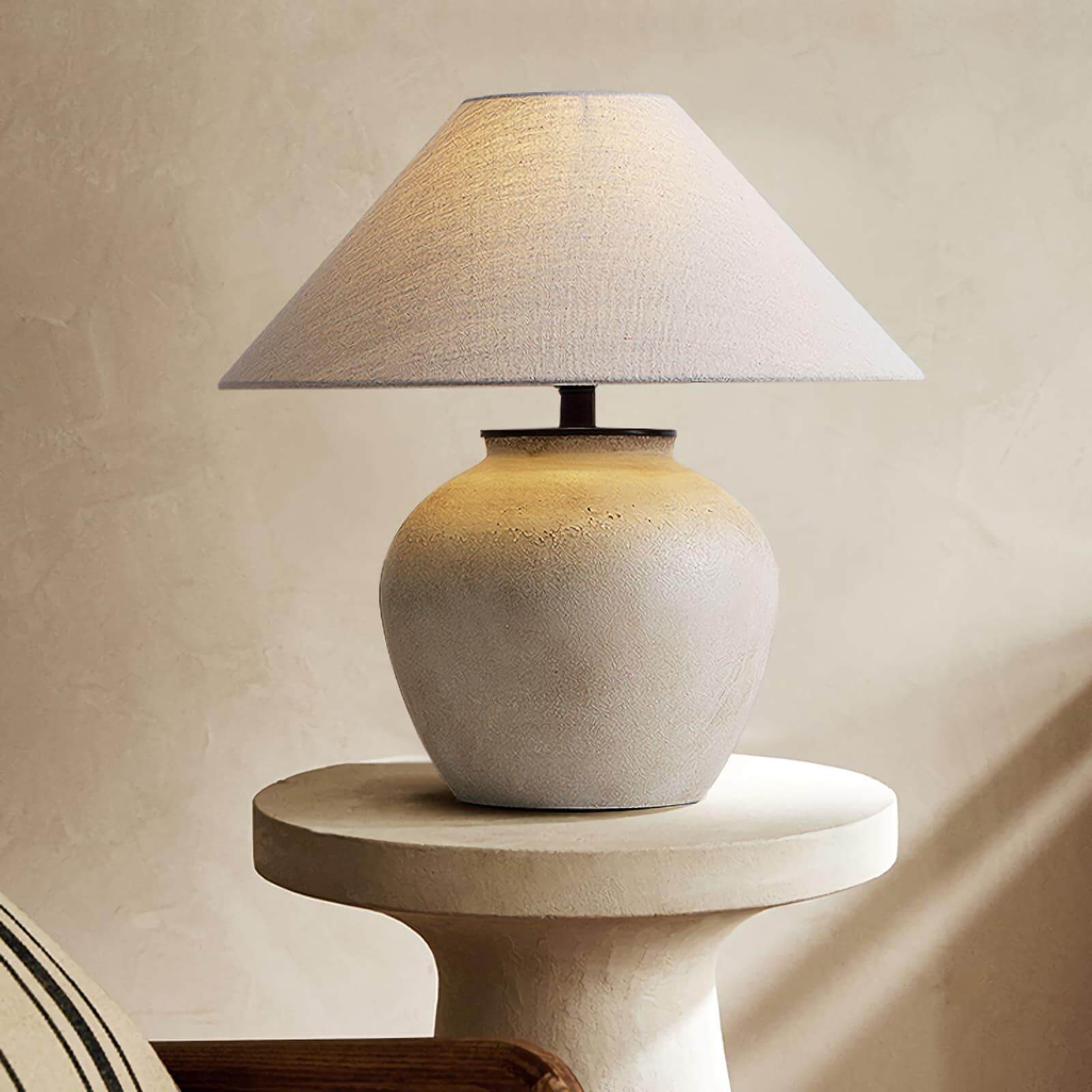 Retro Ceramic Jar Table Lamp