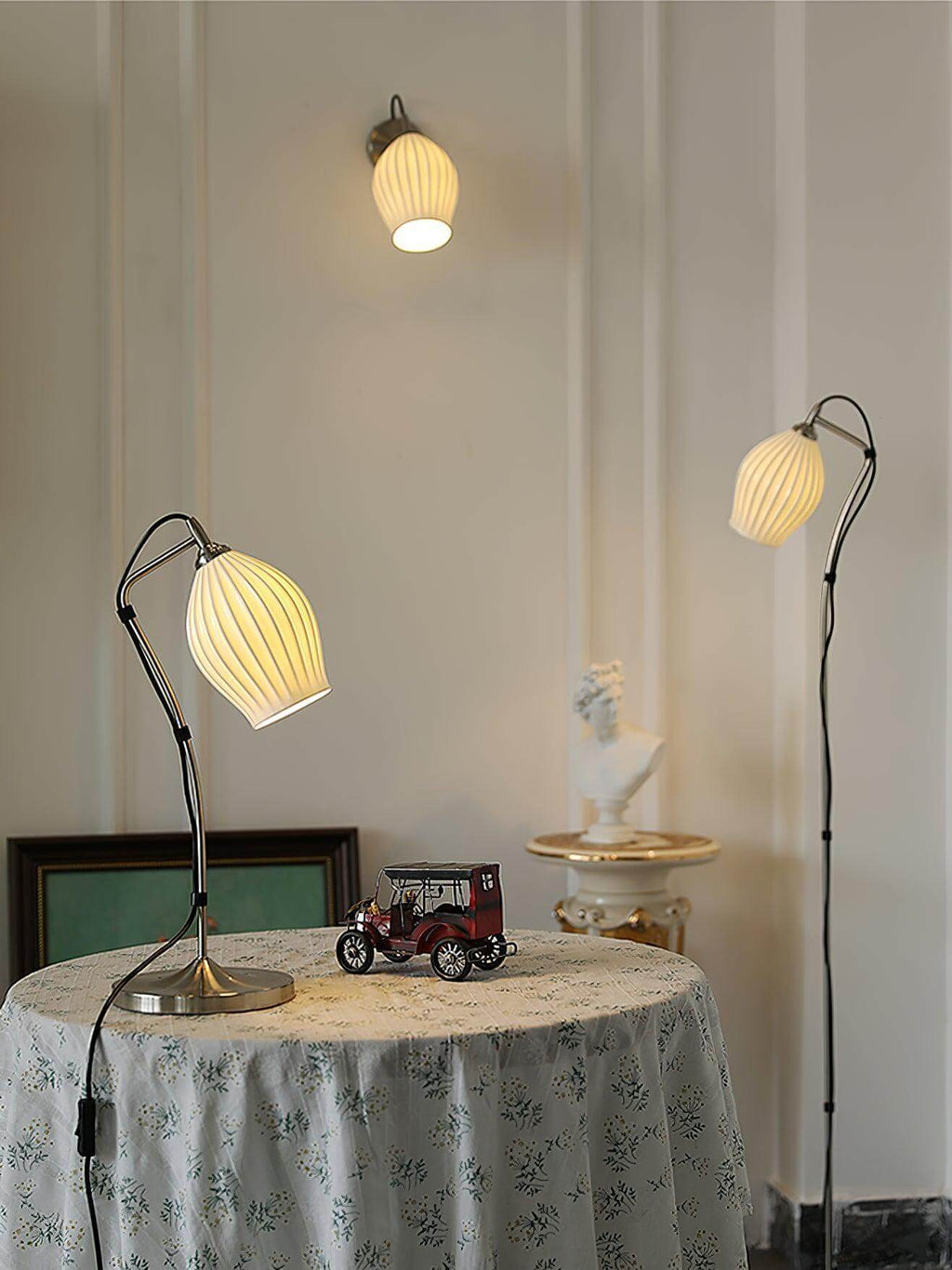 Ceramic Ribbed Wall Light