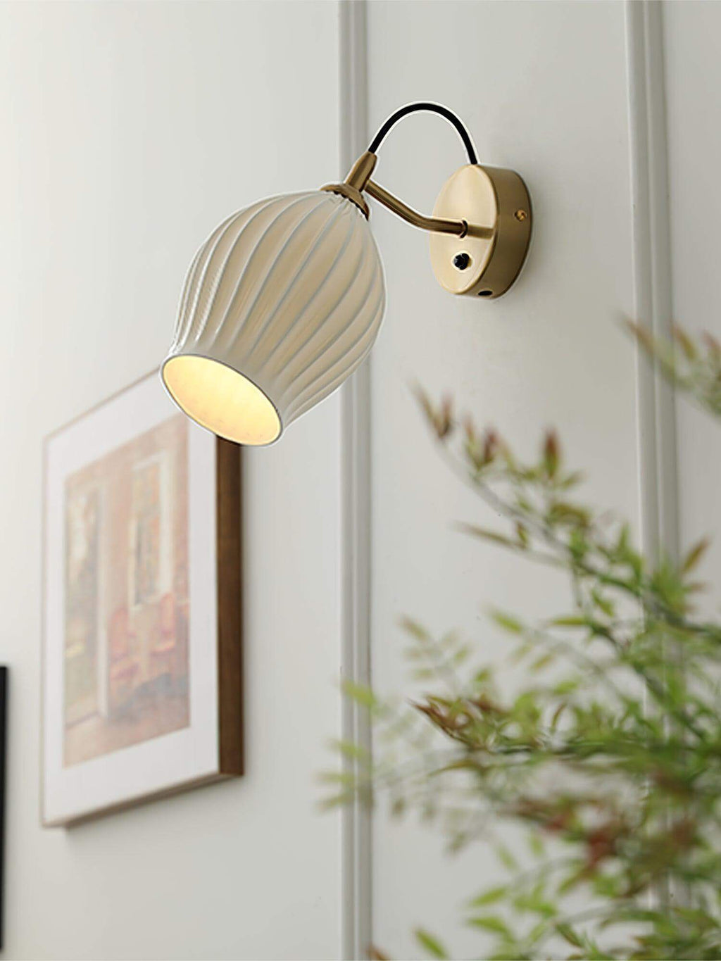 Ceramic Ribbed Wall Light