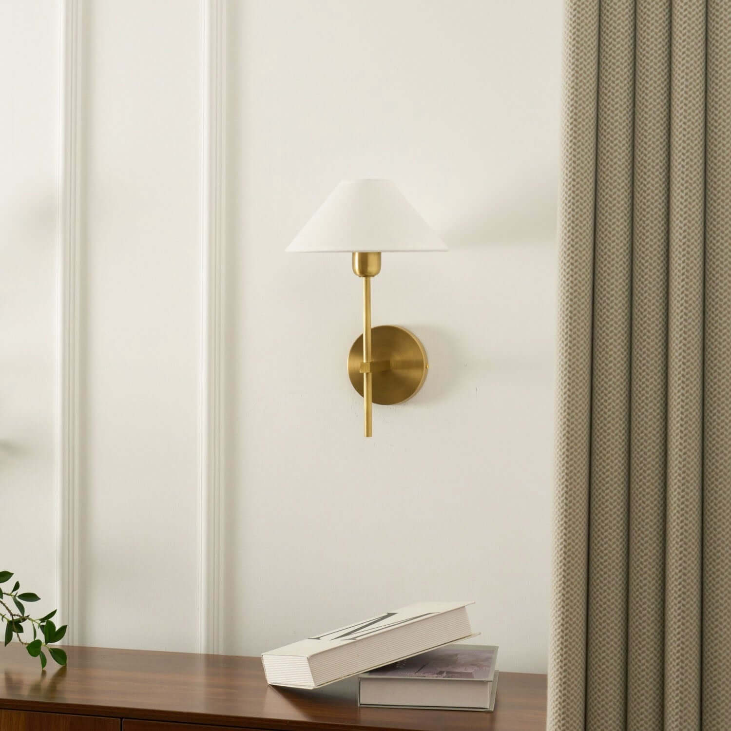 Rovilen Wall Lamp