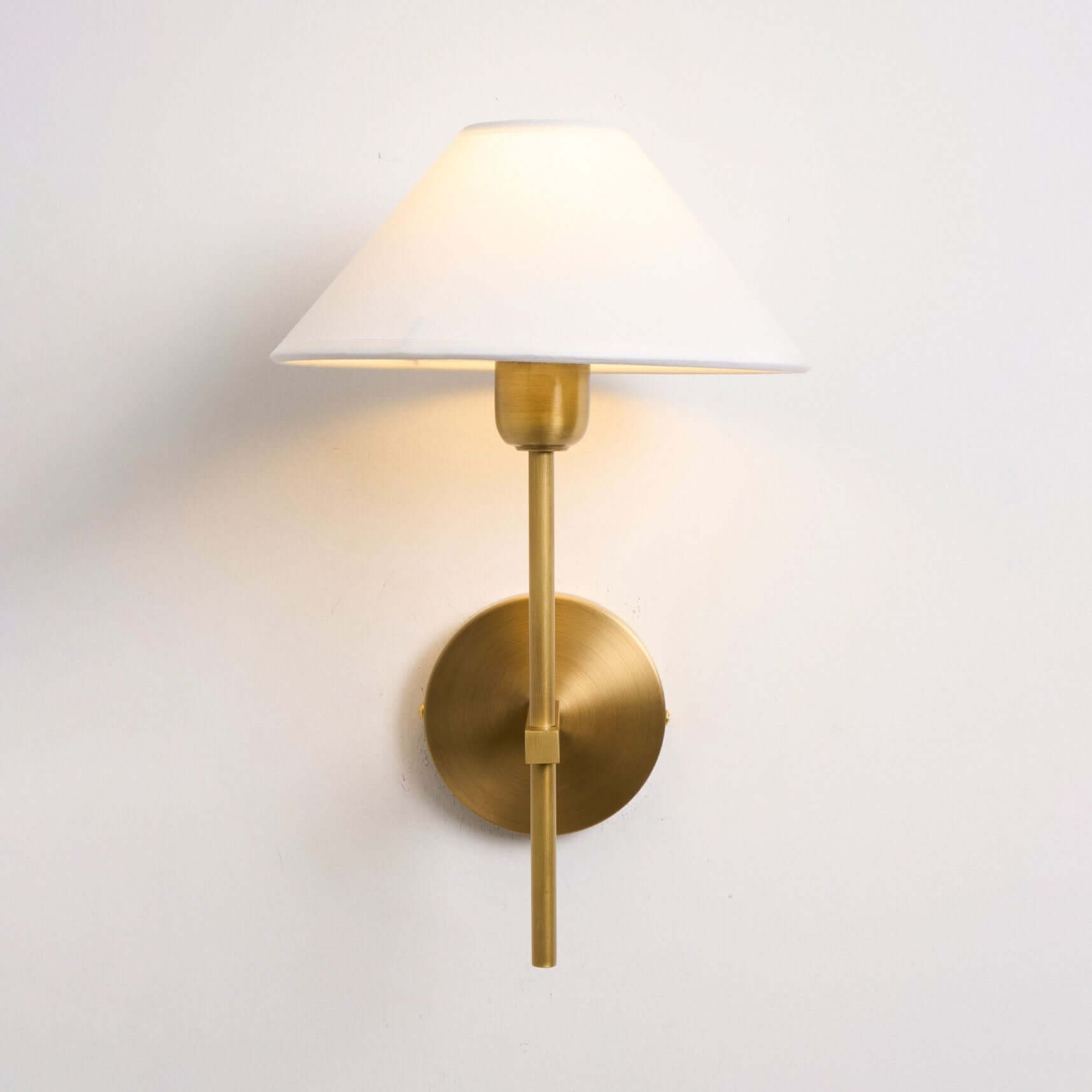 Rovilen Wall Lamp