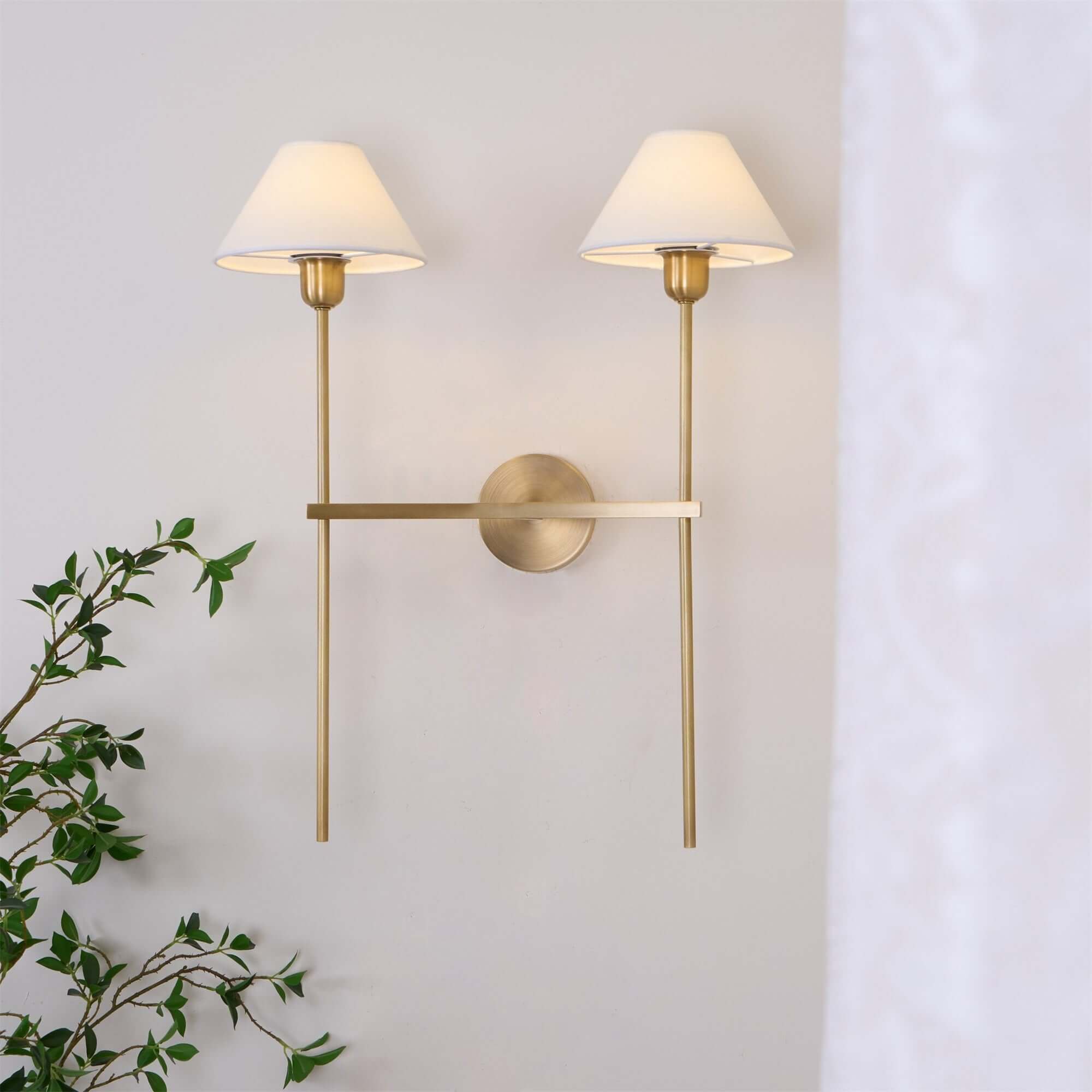 Rovilen Wall Lamp