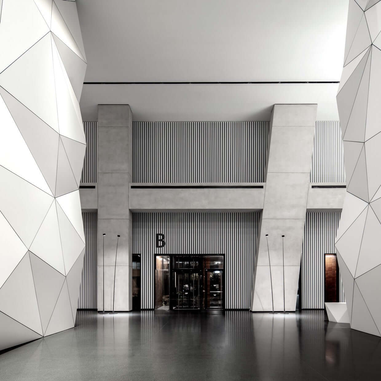 Rymuvo Floor Lamp