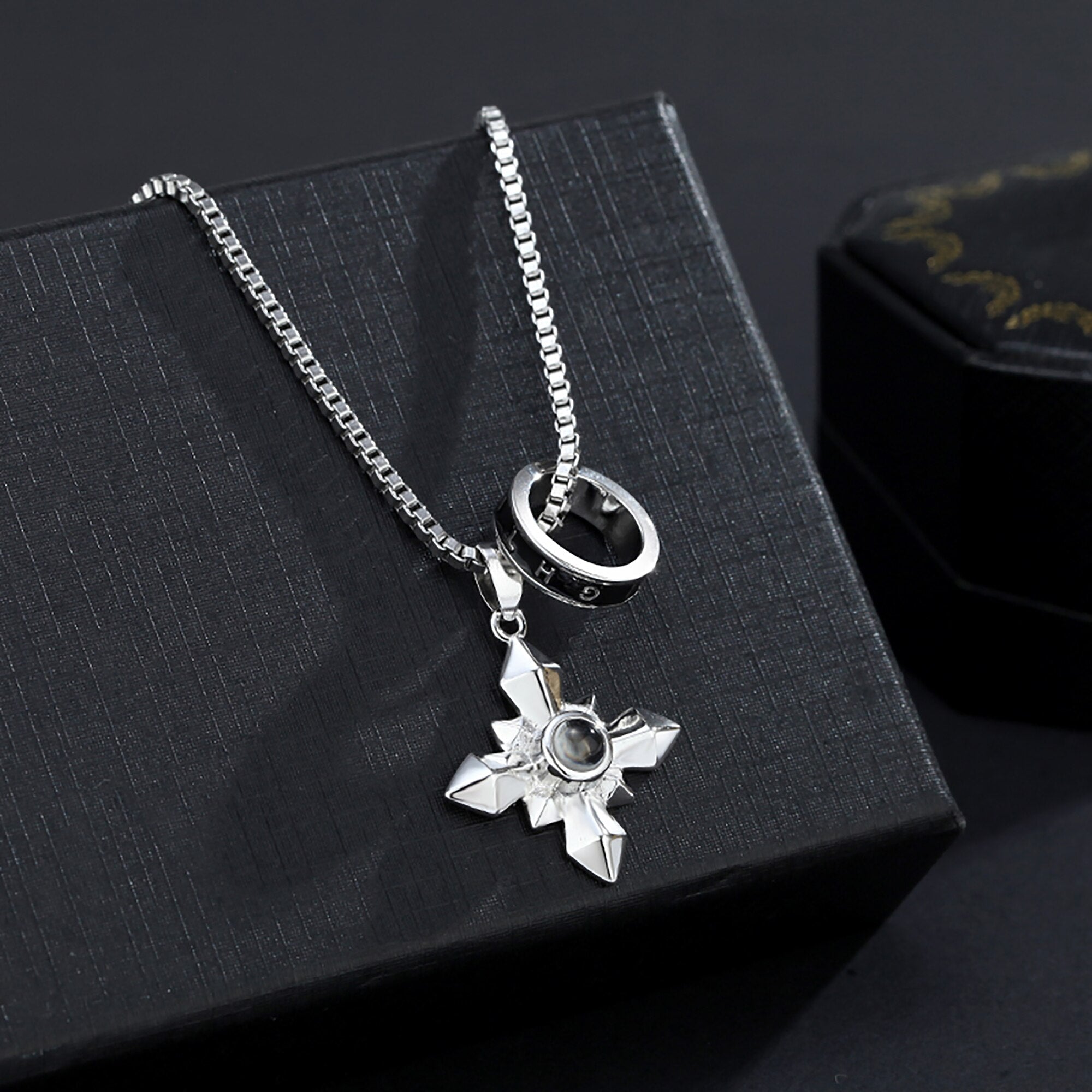 Customized photo ringProjection Necklace  Pendant Jewelry For Lover Girlfriend