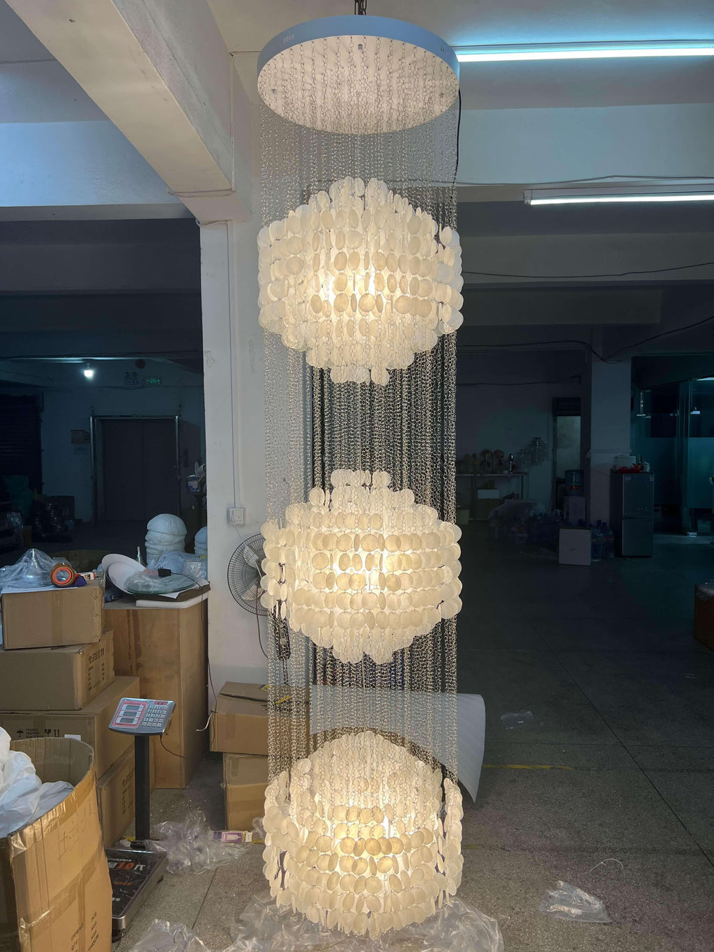 Sea-shell FUN Chandelier