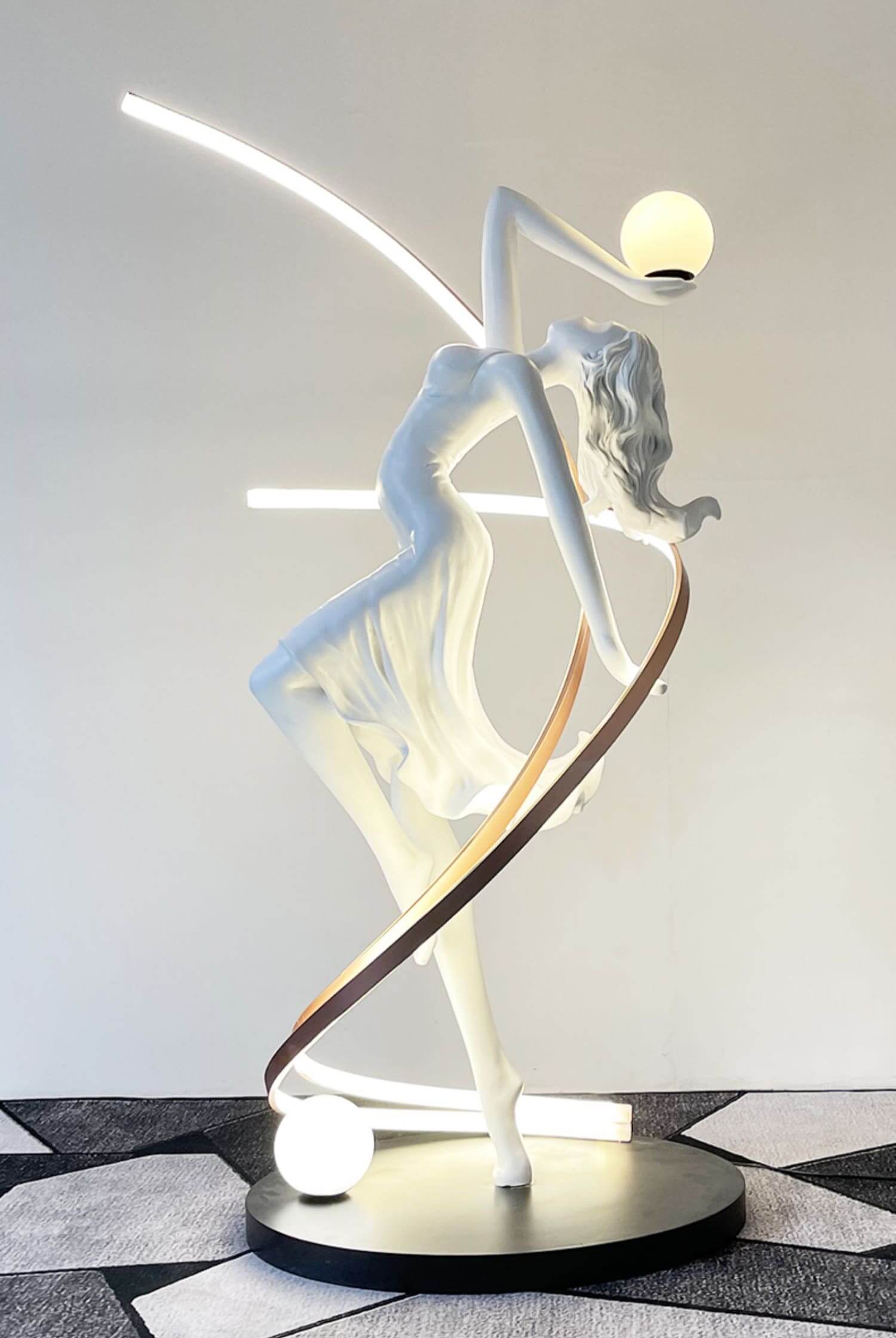 Seralya Sculpture Floor Lamp