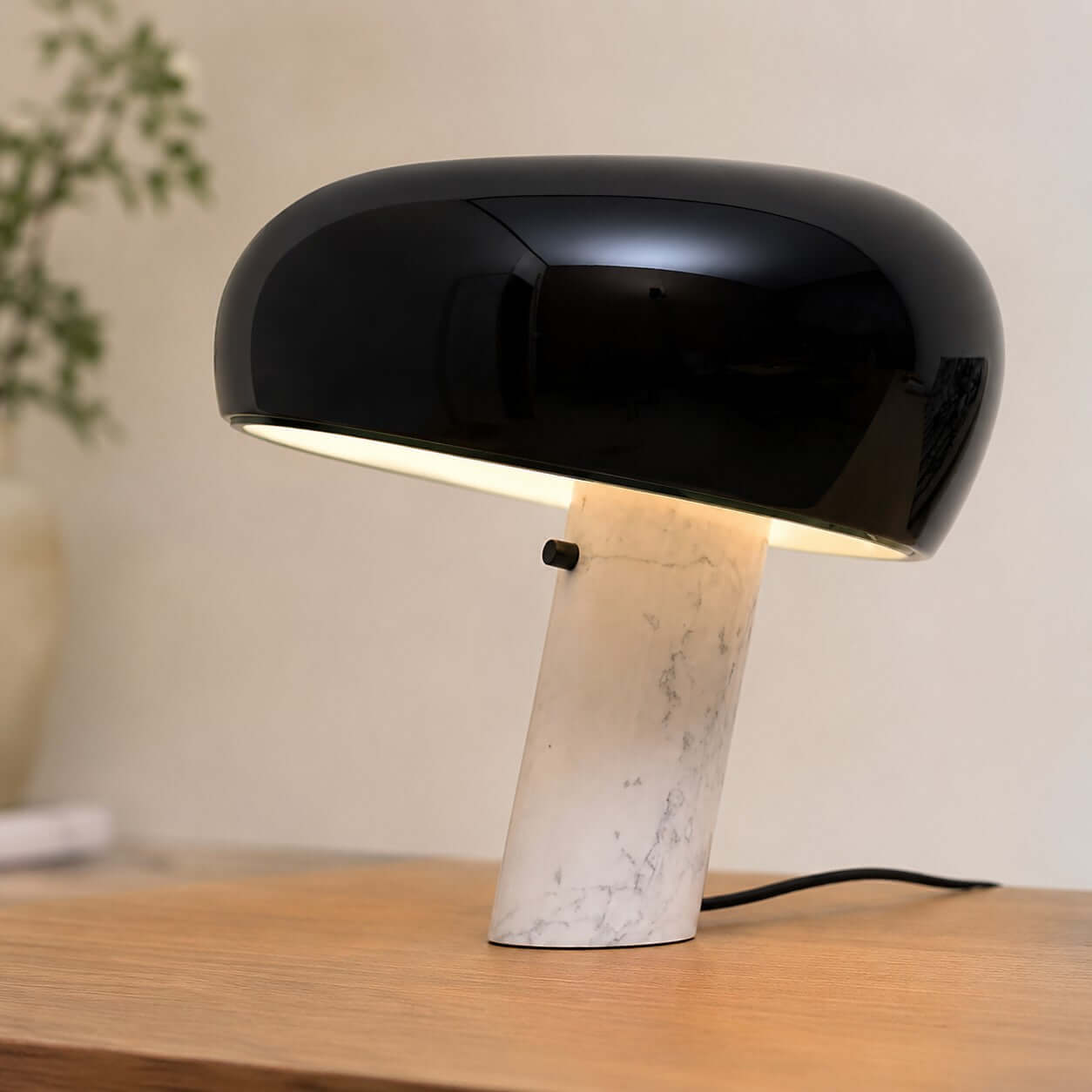 Snoopy Table Lamp
