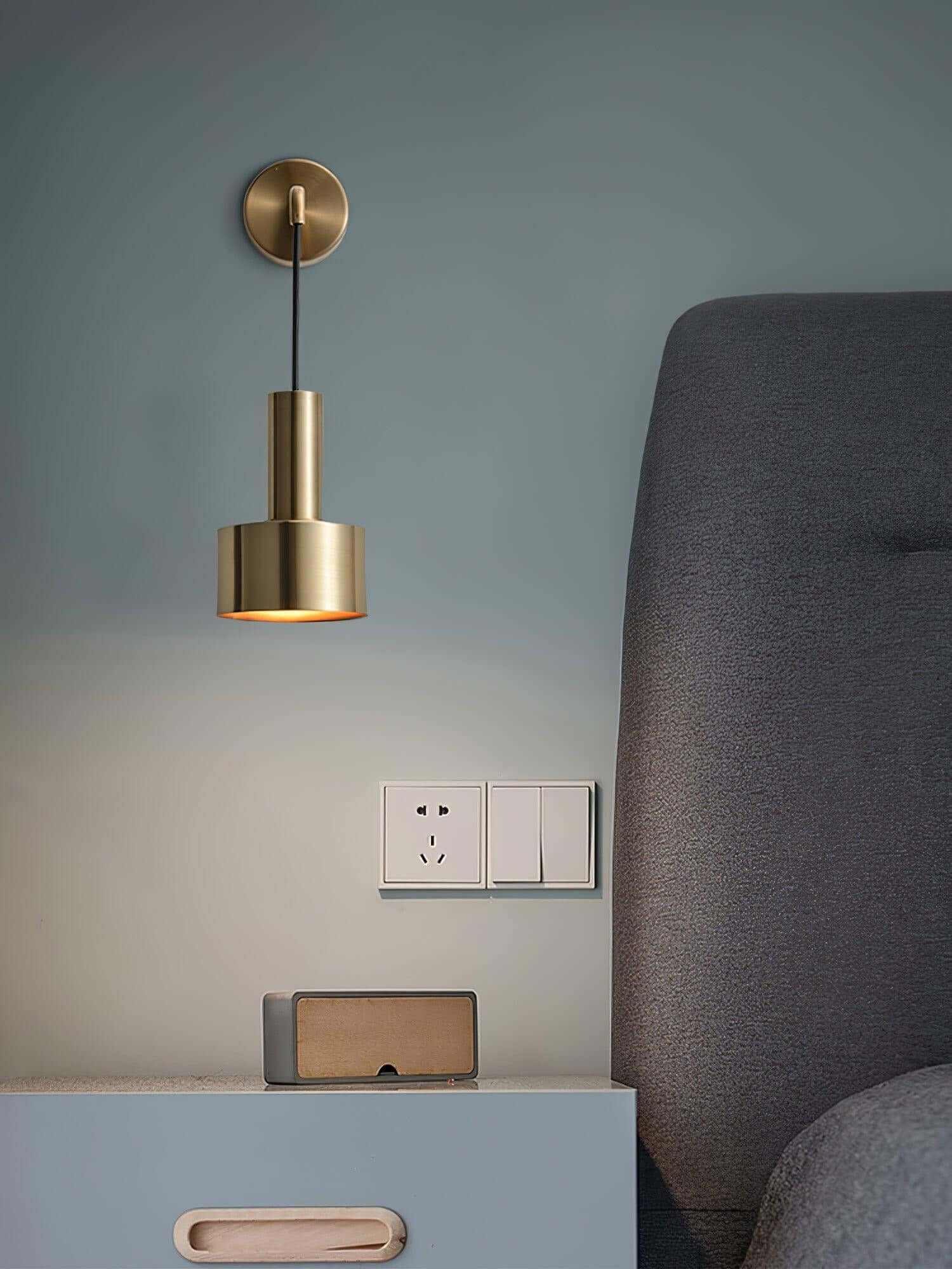 Sovinel Wall Lamp