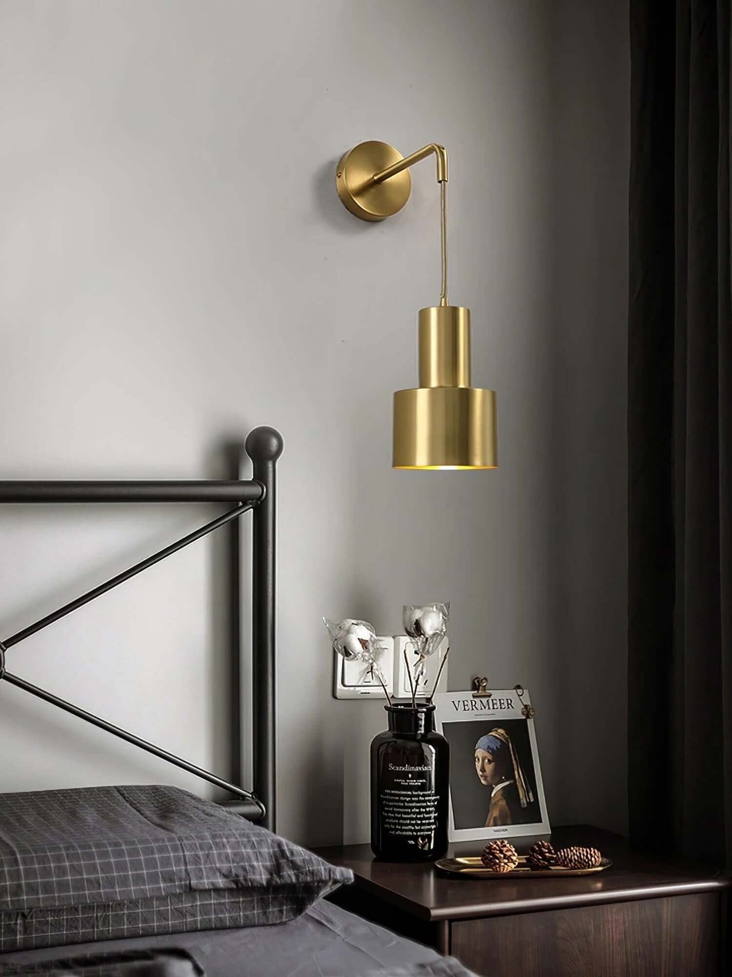 Sovinel Wall Lamp