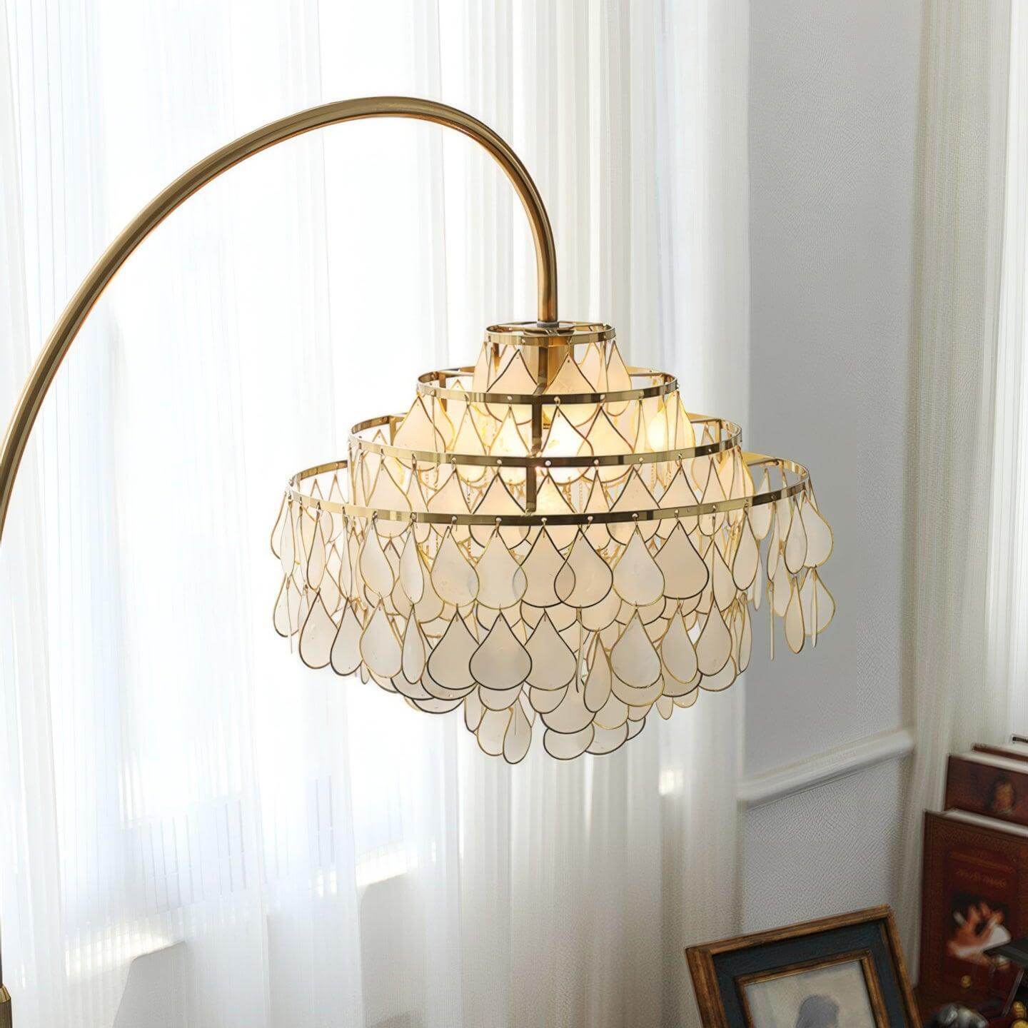 Teardrops Shell Arc Floor Lamp
