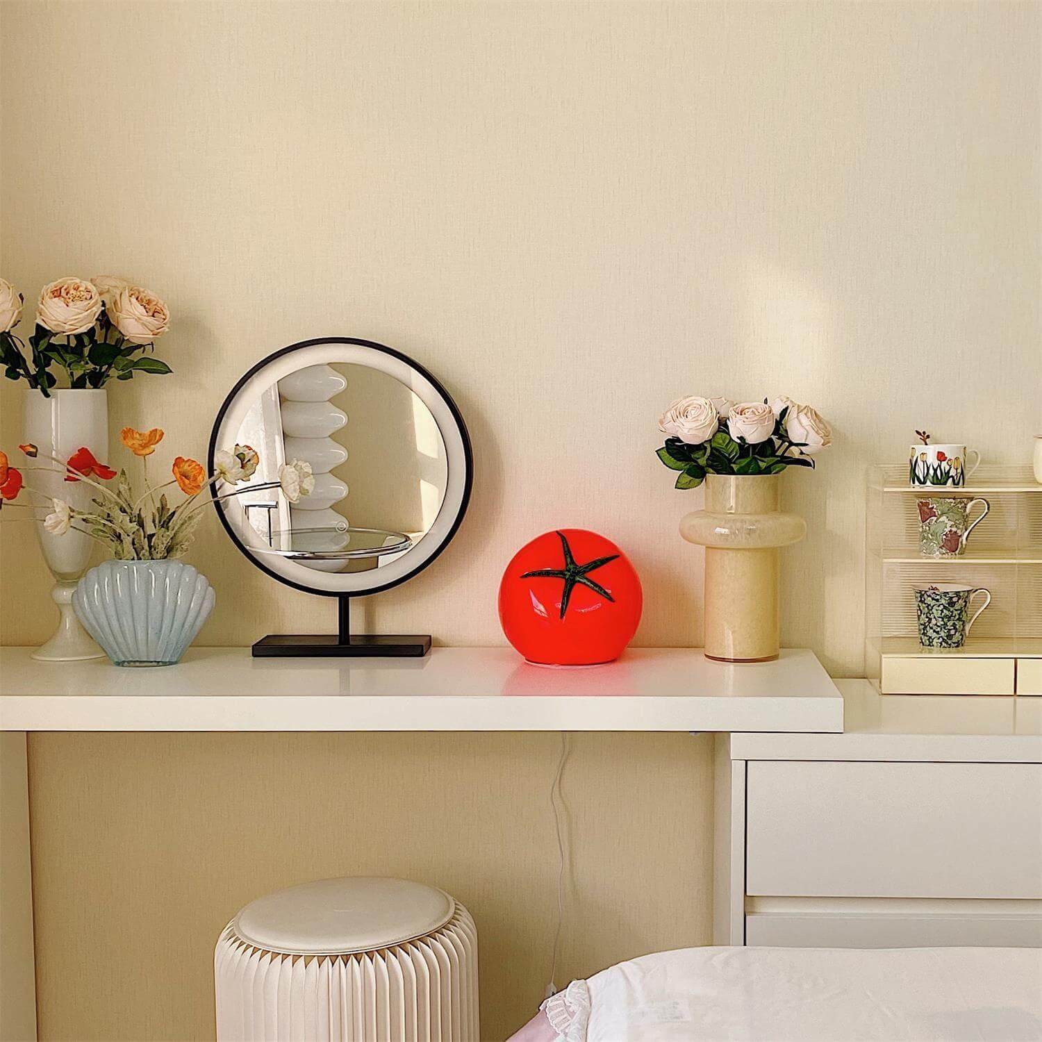 Tomato Table Lamp