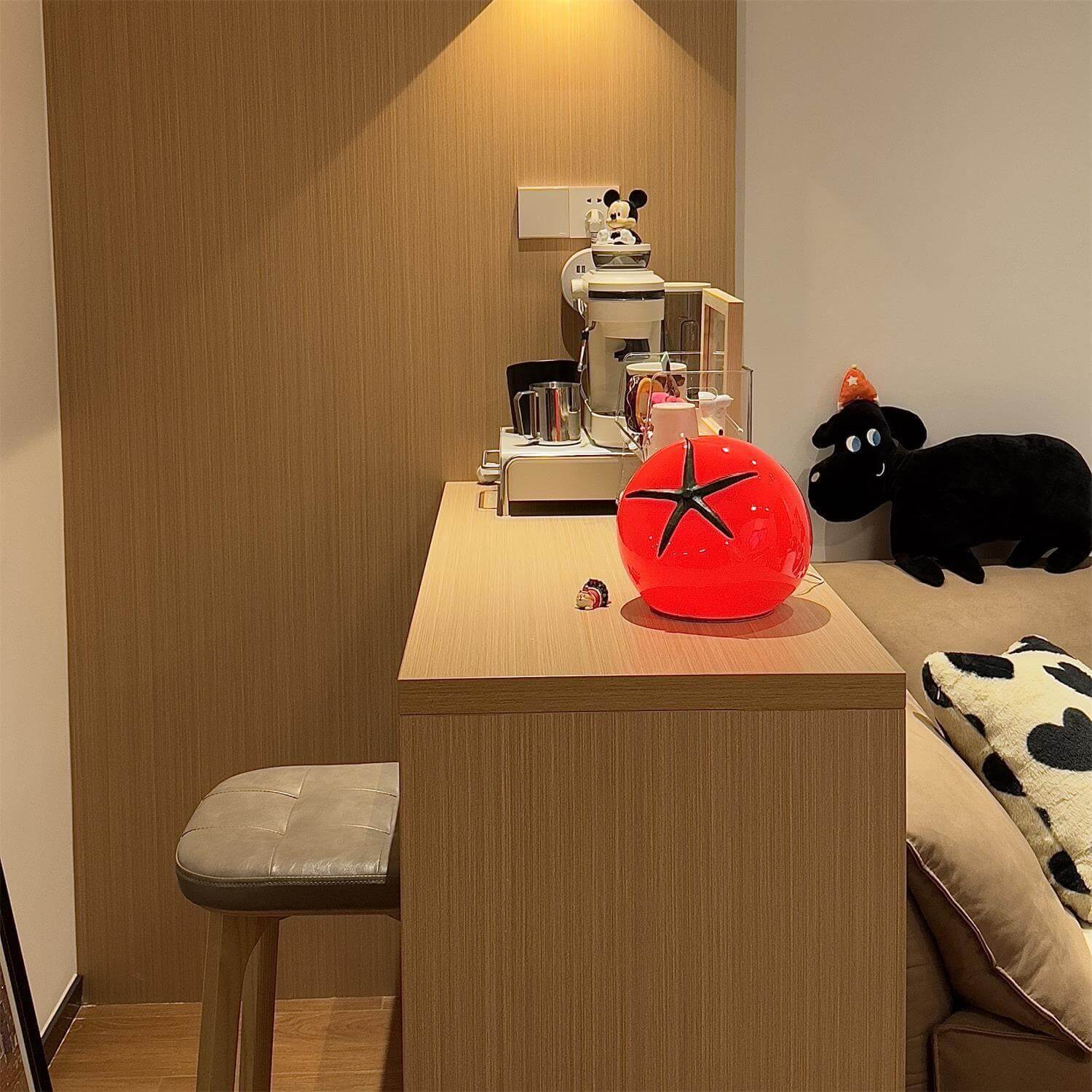 Tomato Table Lamp