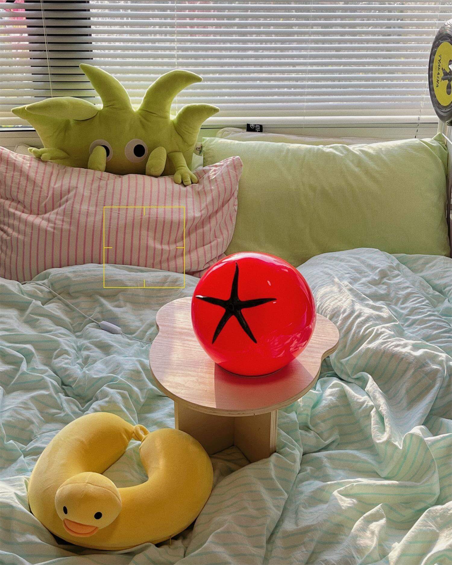 Tomato Table Lamp