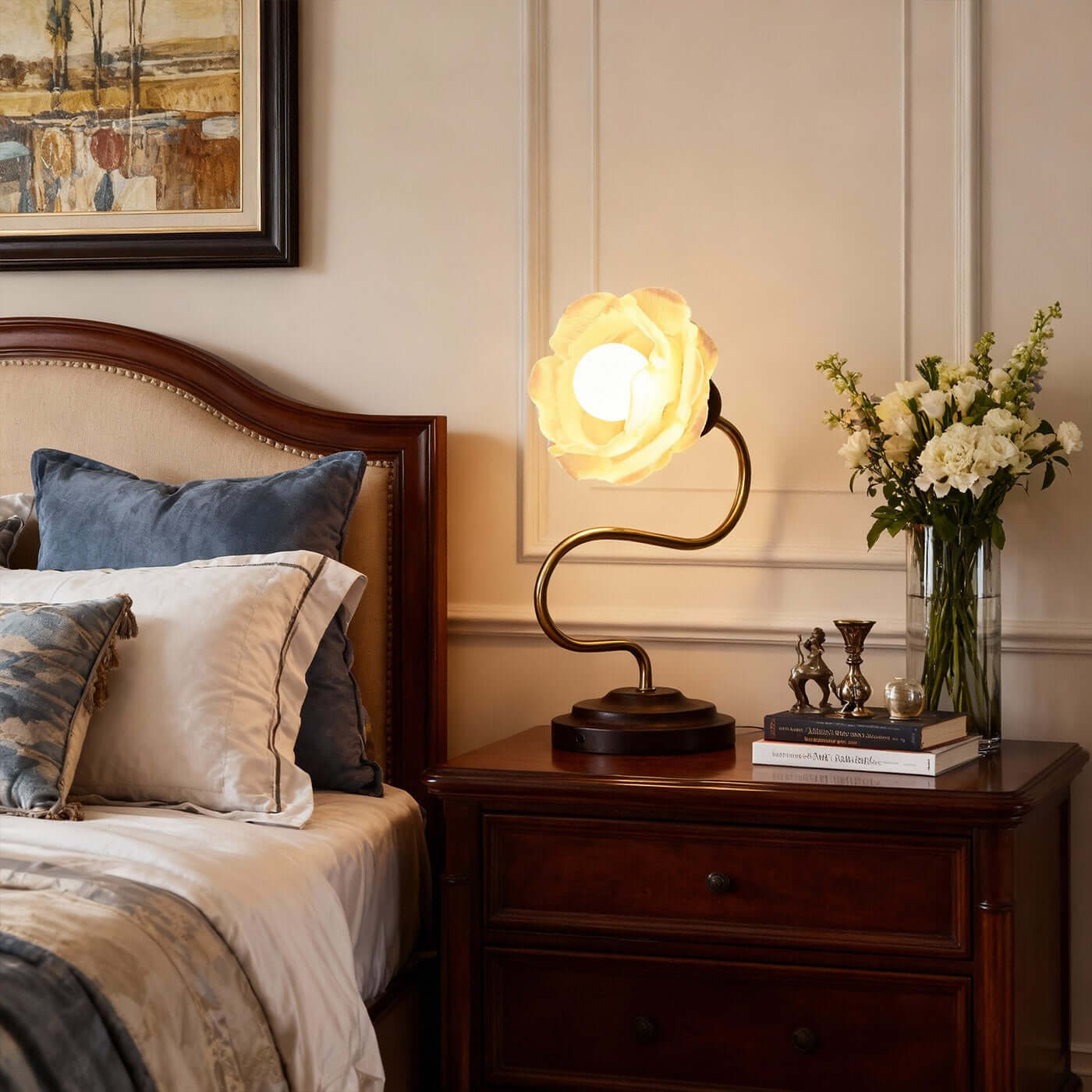 Turavo Table Lamp