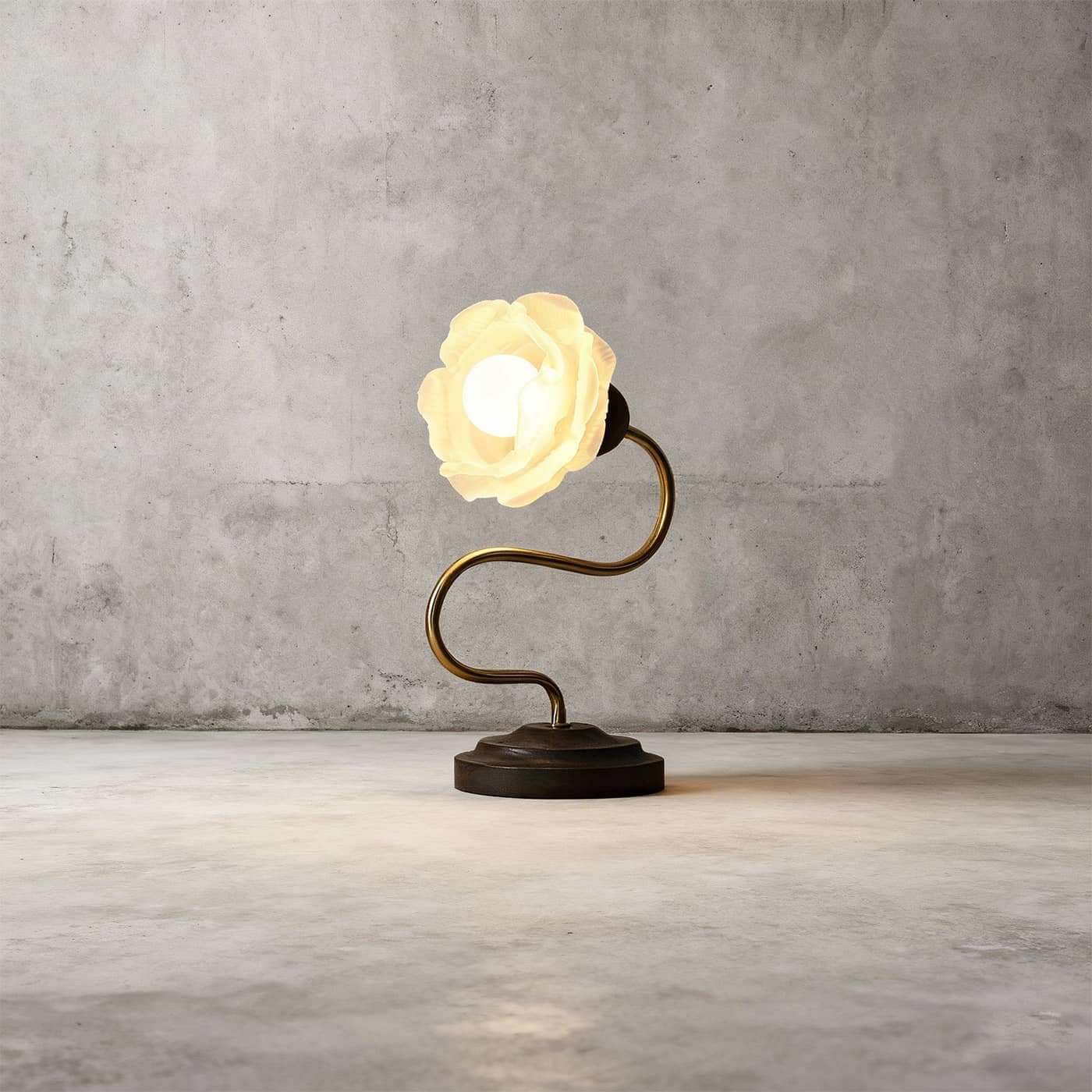 Turavo Table Lamp