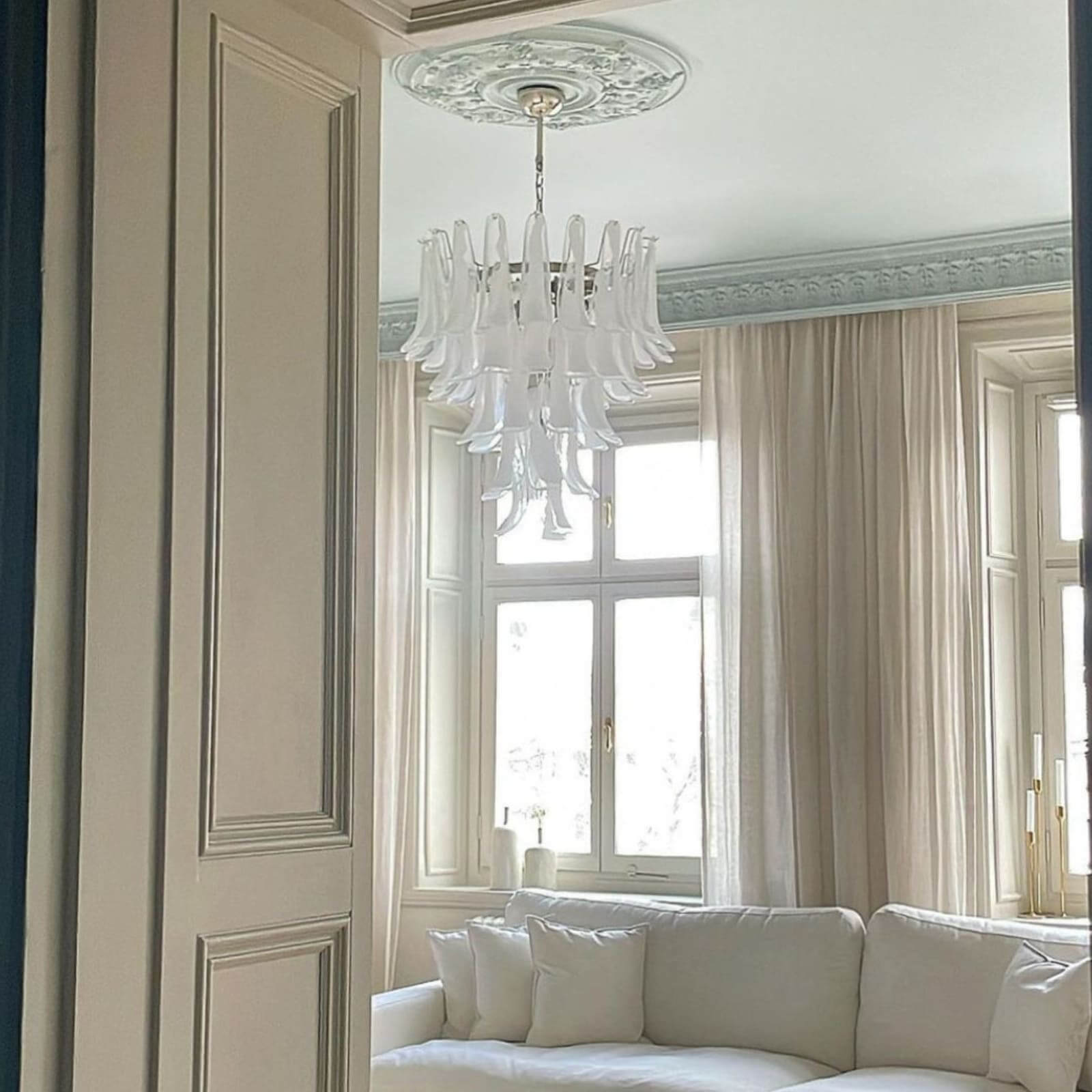 Vekla Chandelier