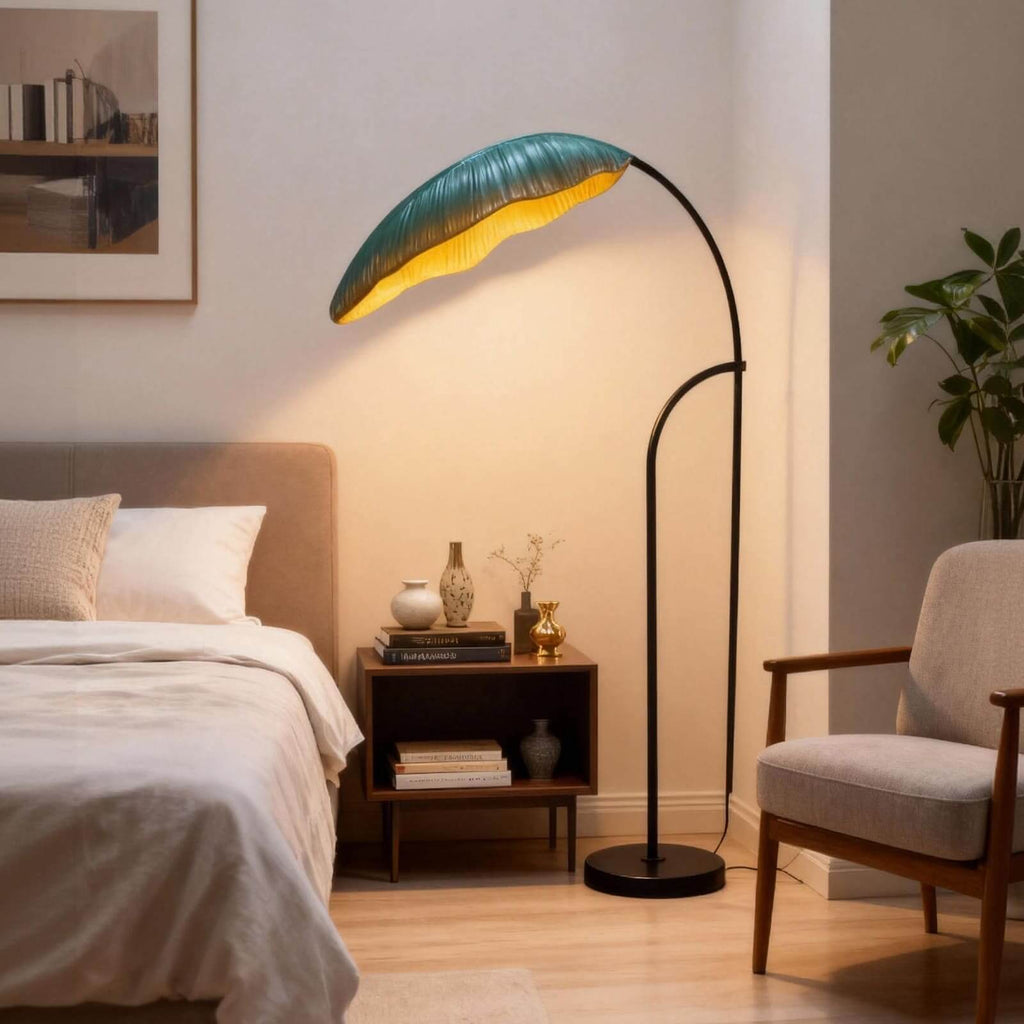 Veluma Floor Lamp