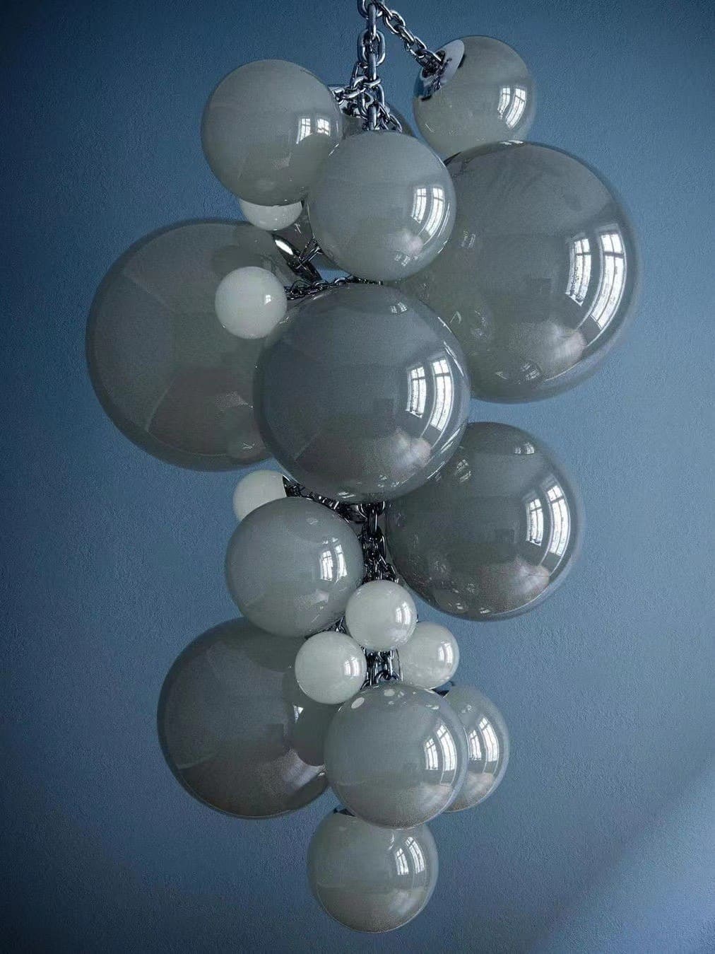 Velymo Chandelier