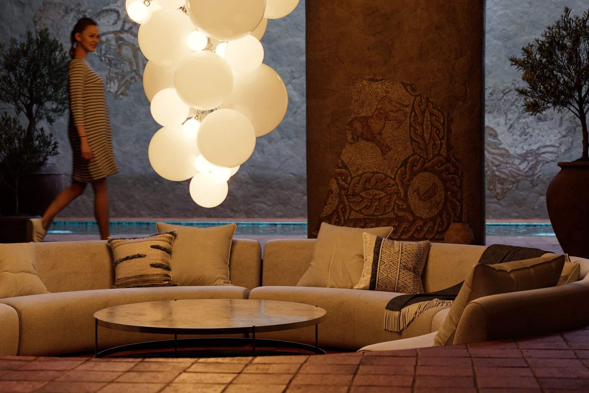 Velymo Chandelier