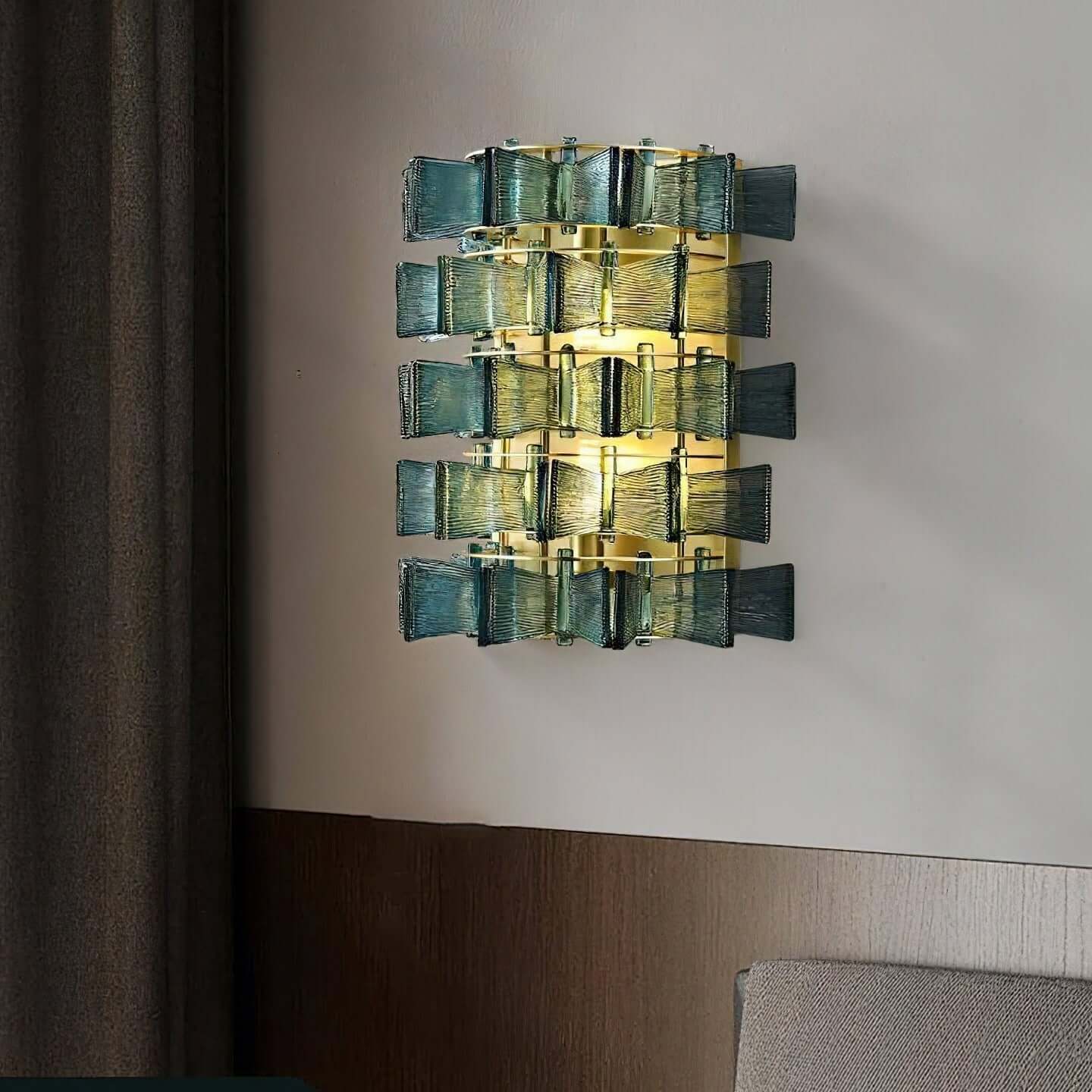 Vexano Wall Lamp