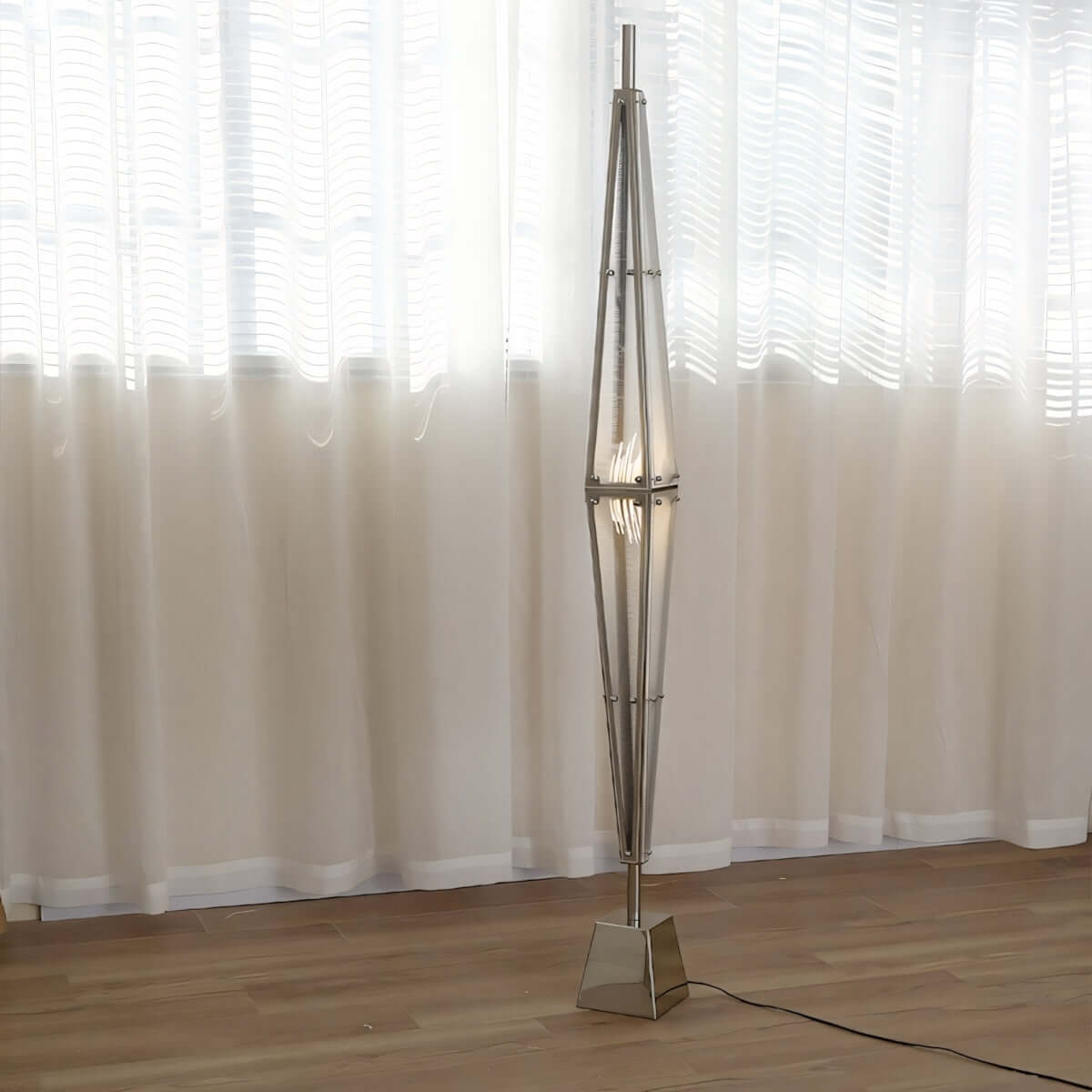 Veyora Floor Lamp