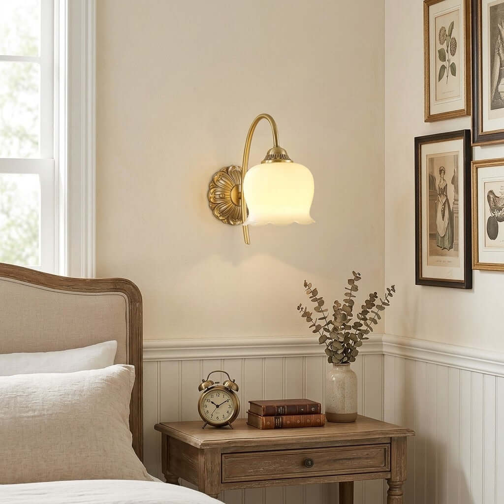 Vintage Mia Wall Lamp
