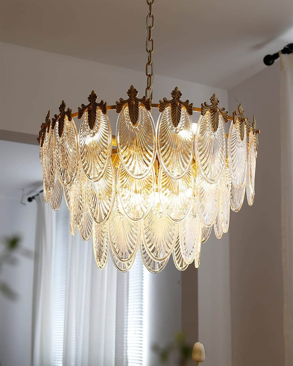 Vynoxi Chandelier