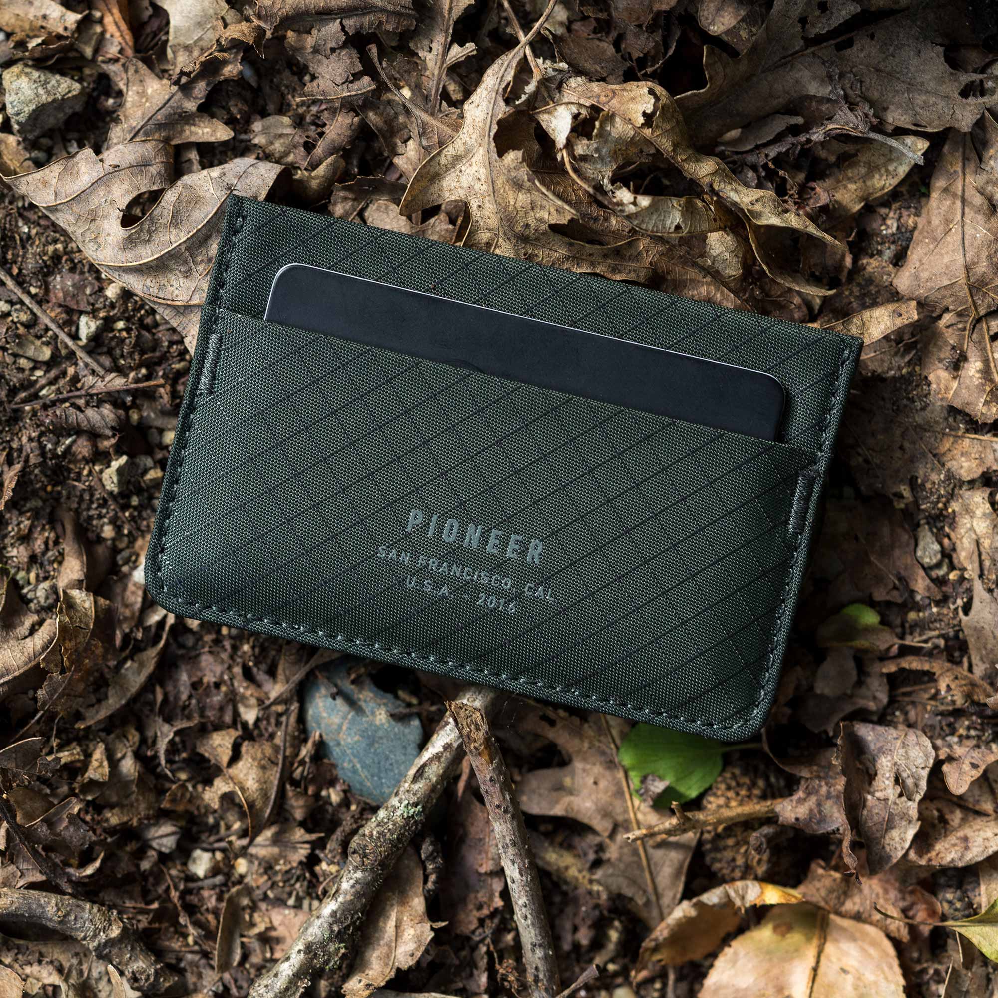Molecule Cardholder