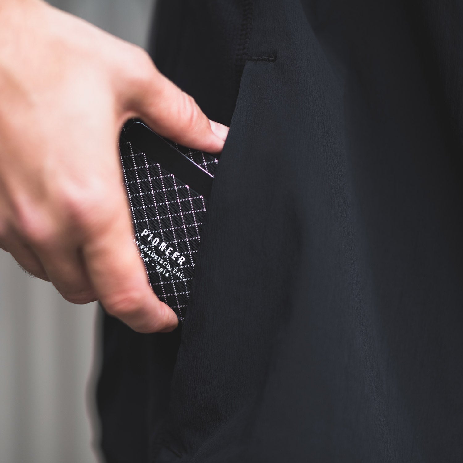 Molecule Cardholder