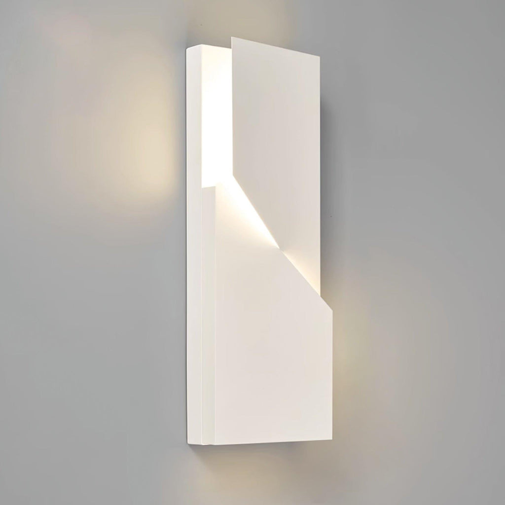 Wall Shadows Wall Lamp