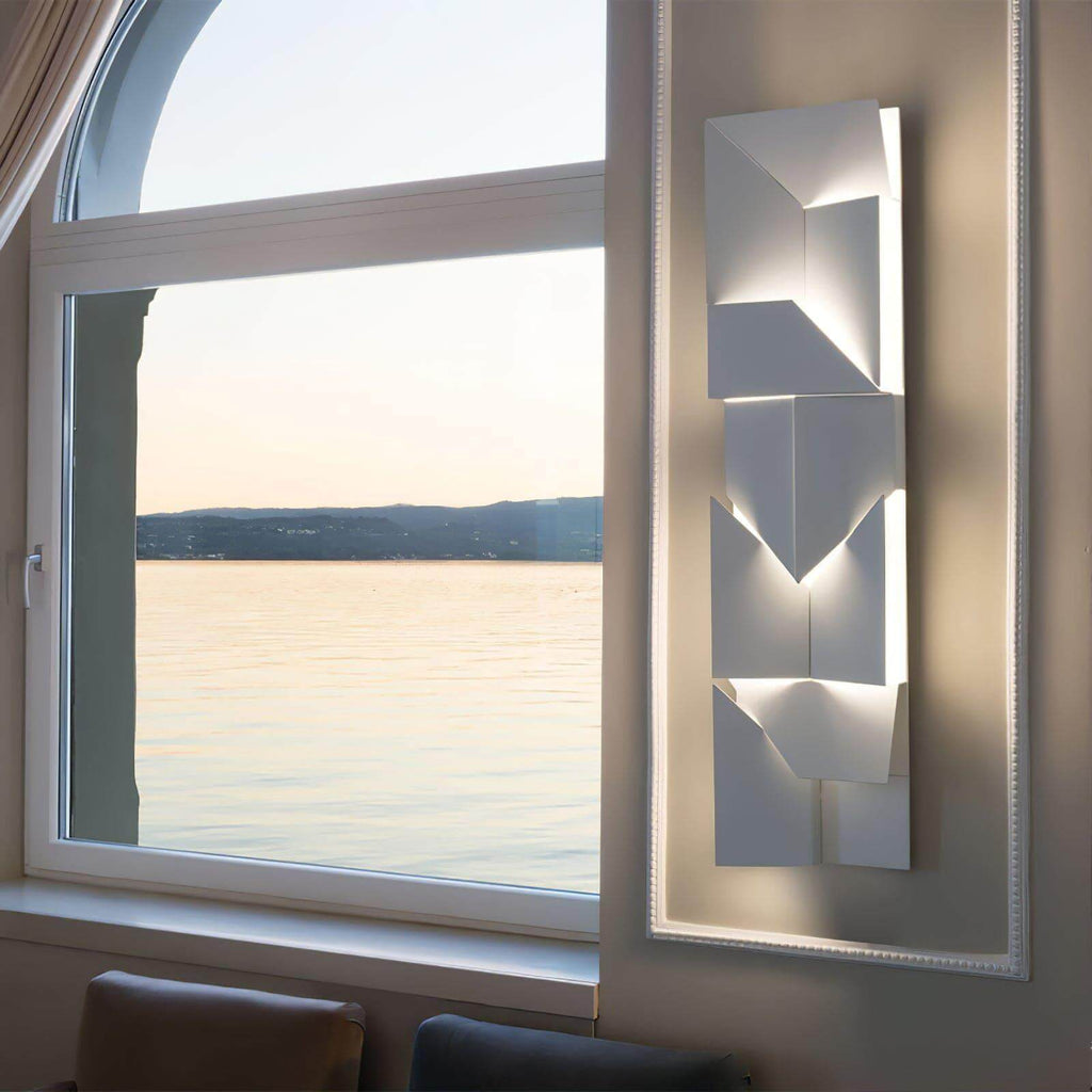 Wall Shadows Wall Lamp