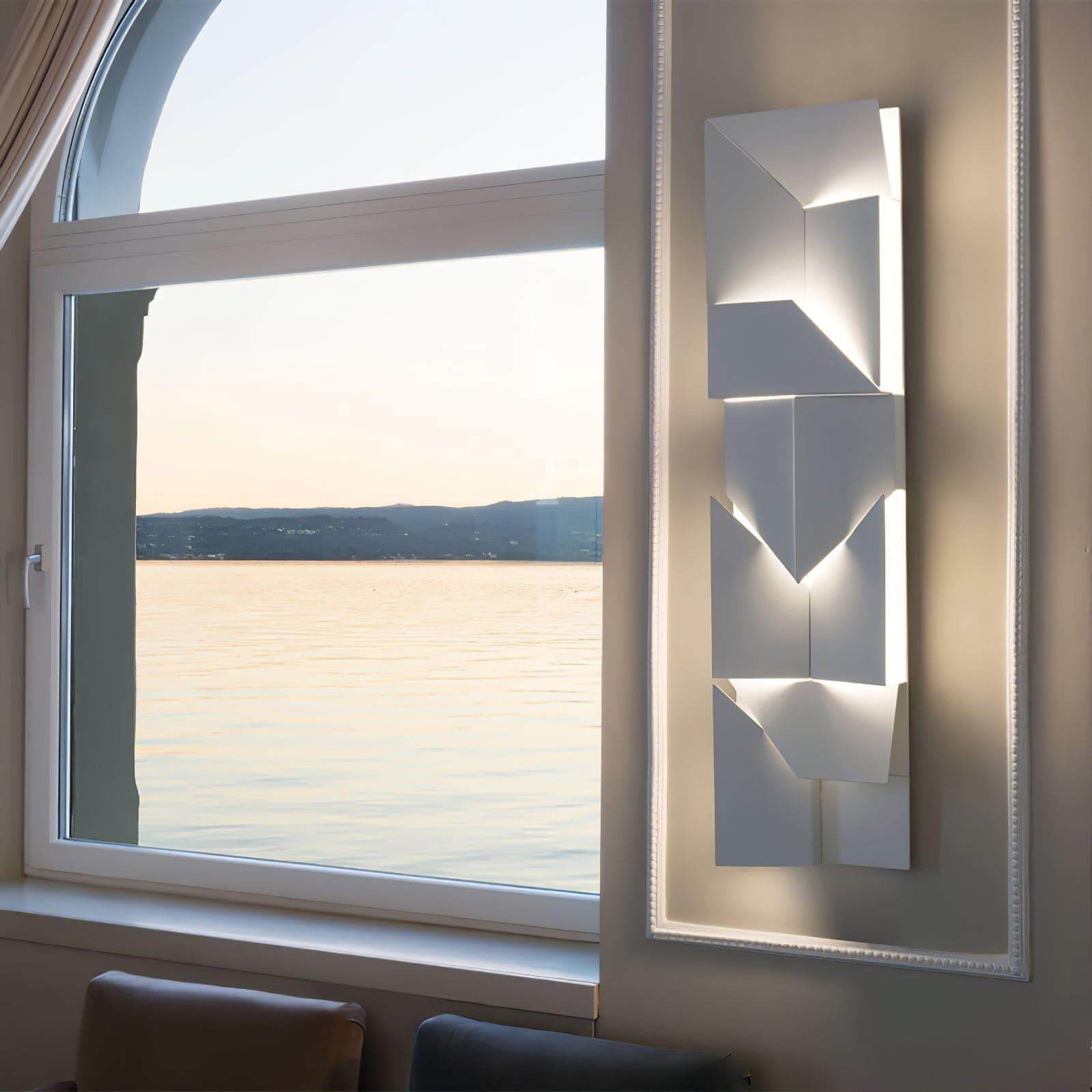 Wall Shadows Wall Lamp