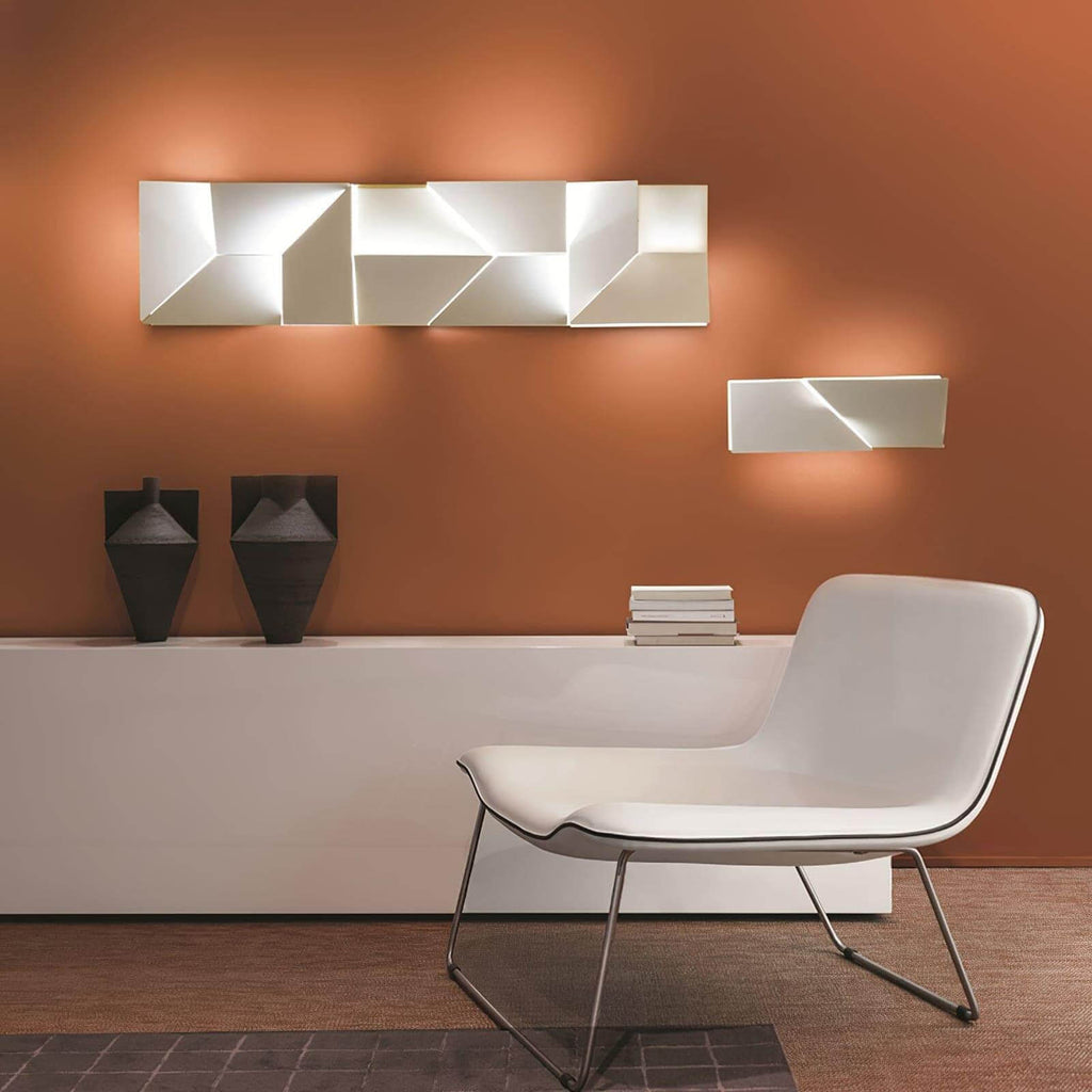 Wall Shadows Wall Lamp