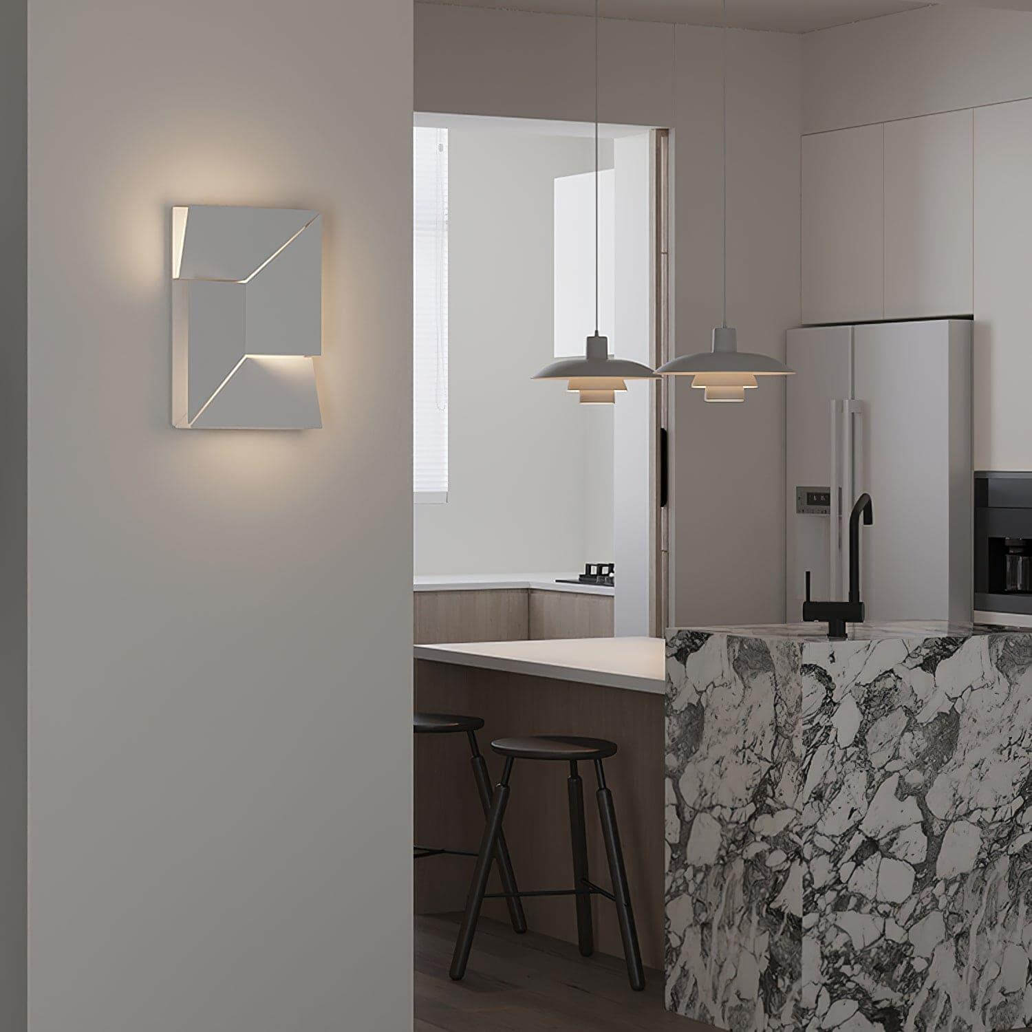 Wall Shadows Wall Lamp