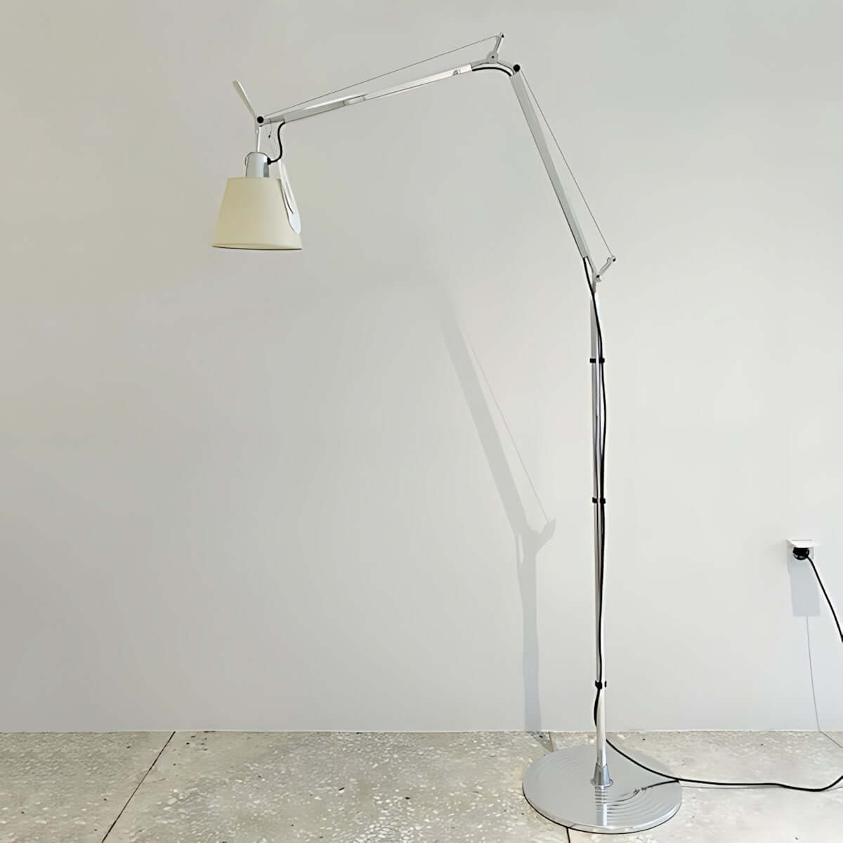 Wujilo Floor Lamp
