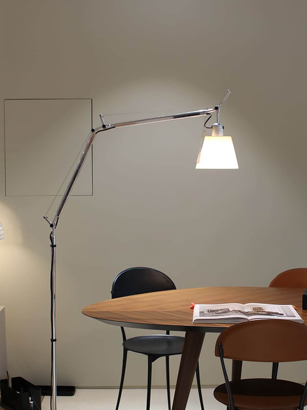Wujilo Floor Lamp