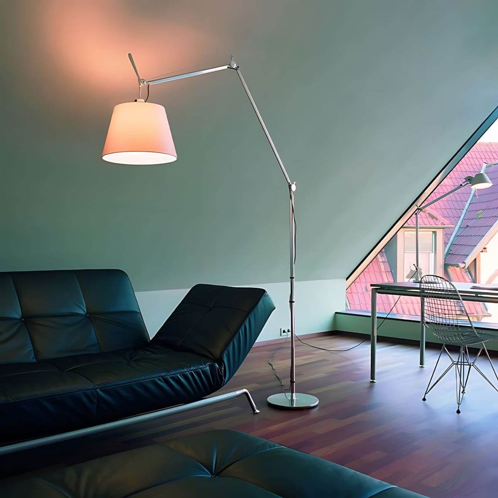 Wujilo Floor Lamp