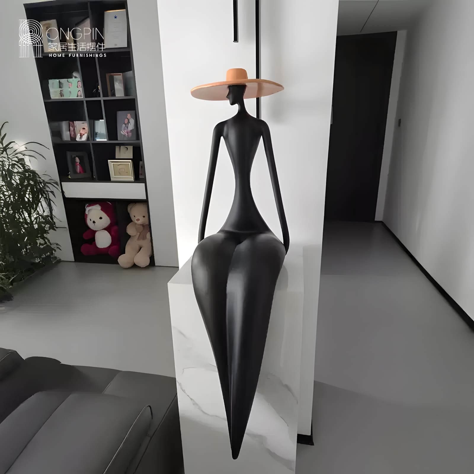 Xurela Sculpture