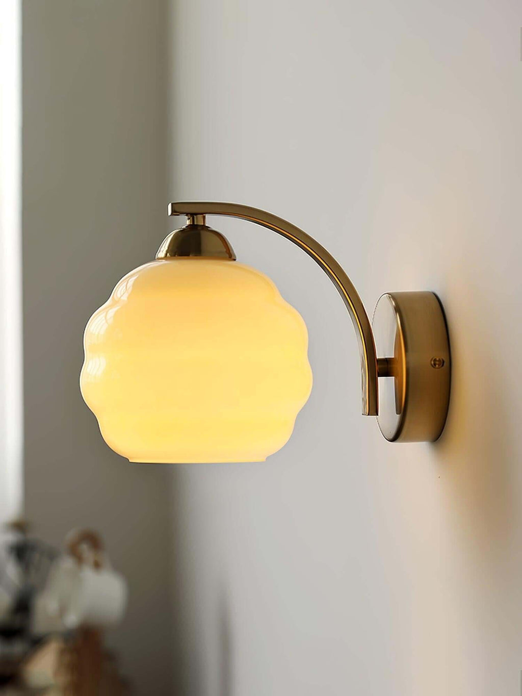 Zirona Wall Lamp