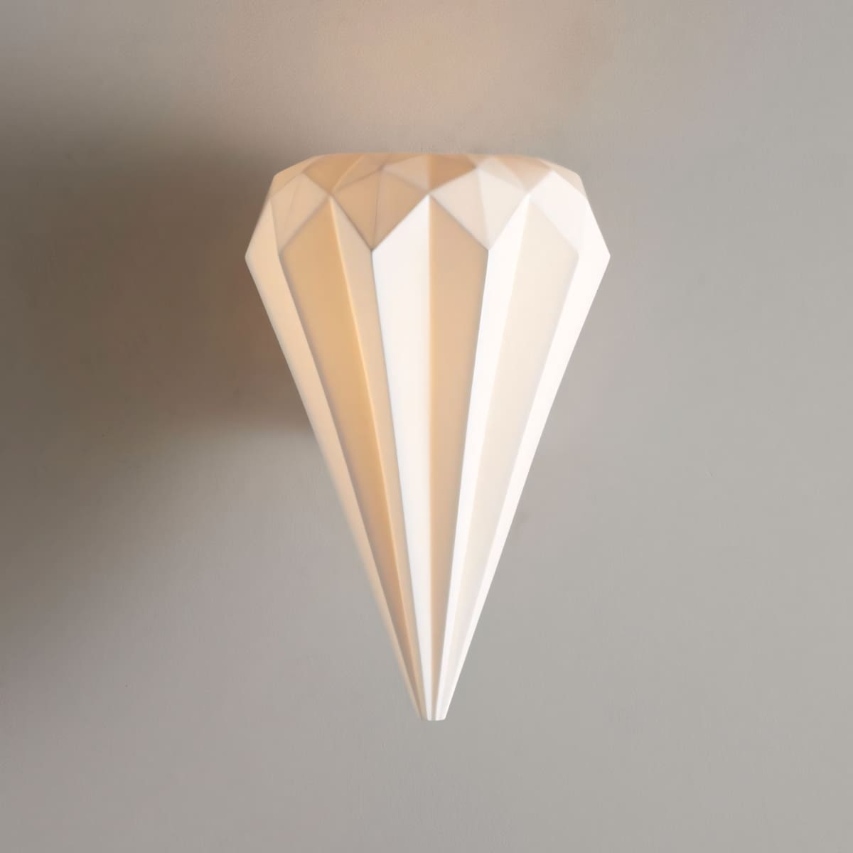 Zyretta Wall Light