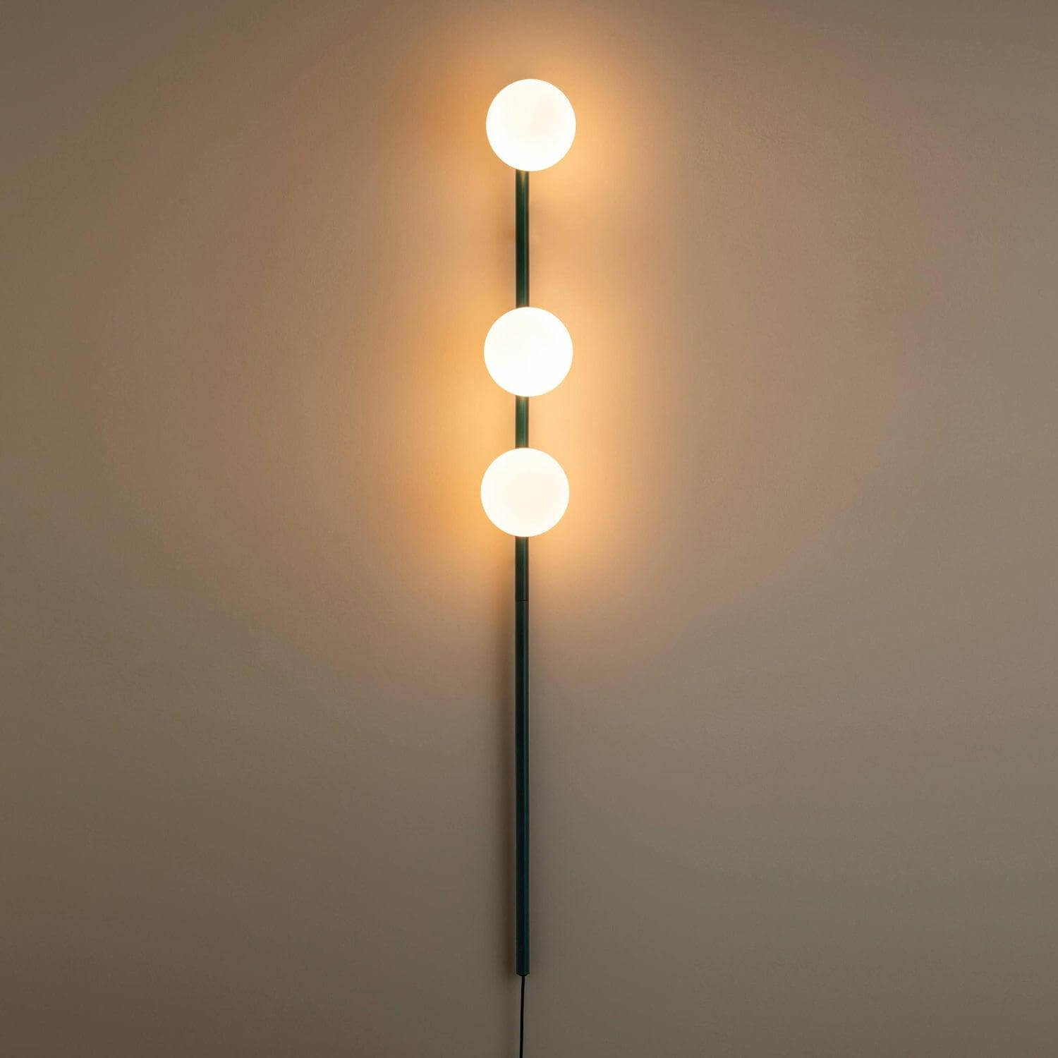 Zyvra Wall Lamp