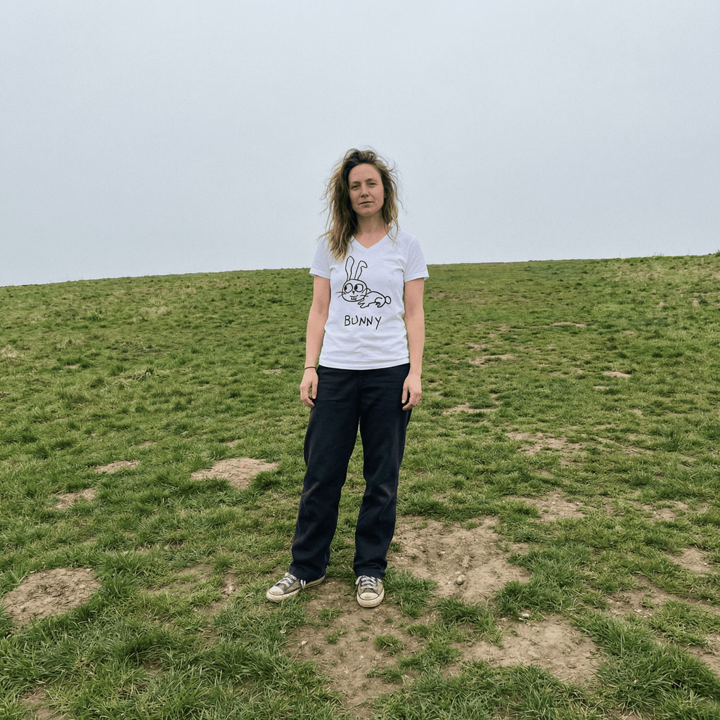 Bunny - V-Neck T-Shirt