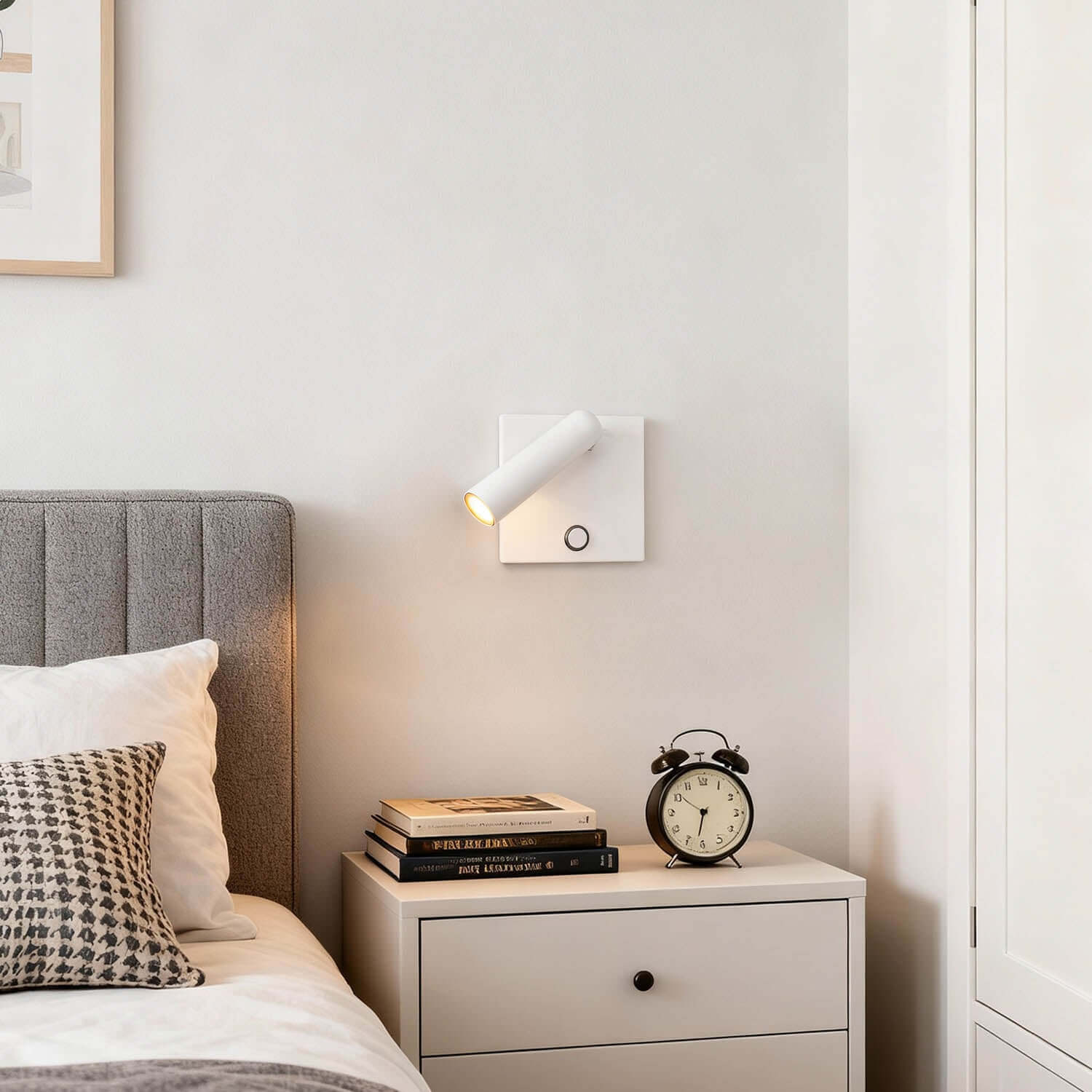 Cevro Wall Light