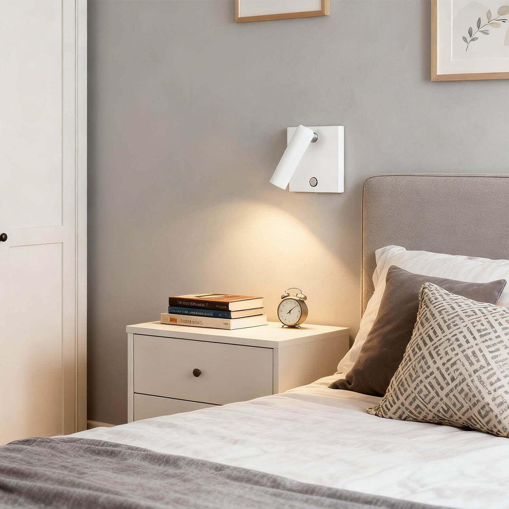 Cevro Wall Light