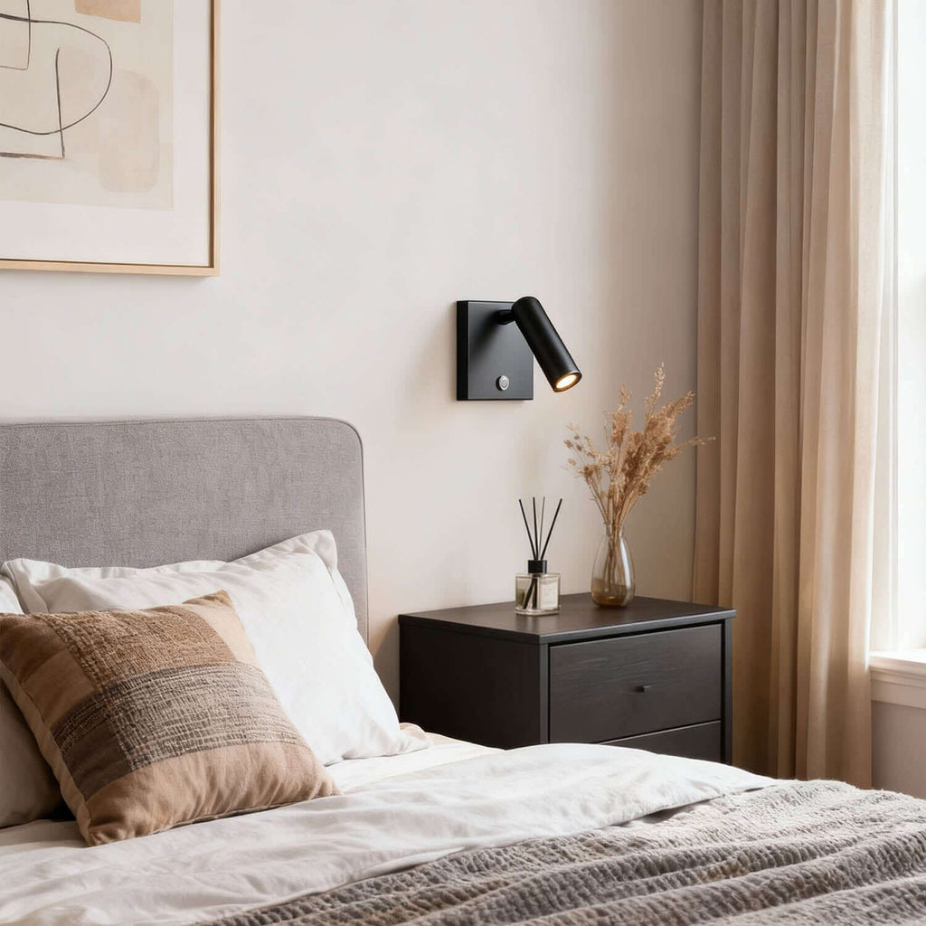 Cevro Wall Light