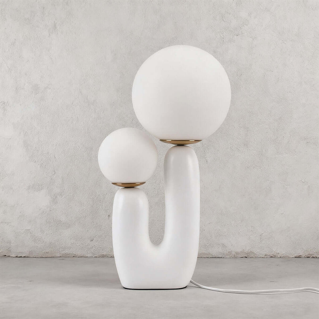 Oo Smooth Table Lamp