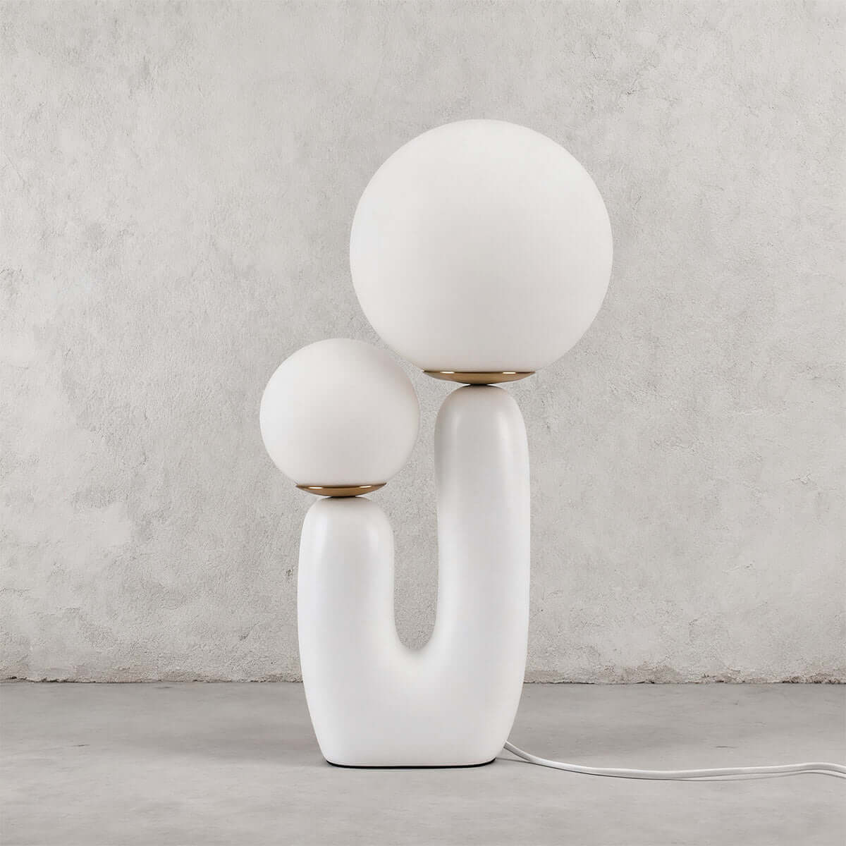 Oo Smooth Table Lamp