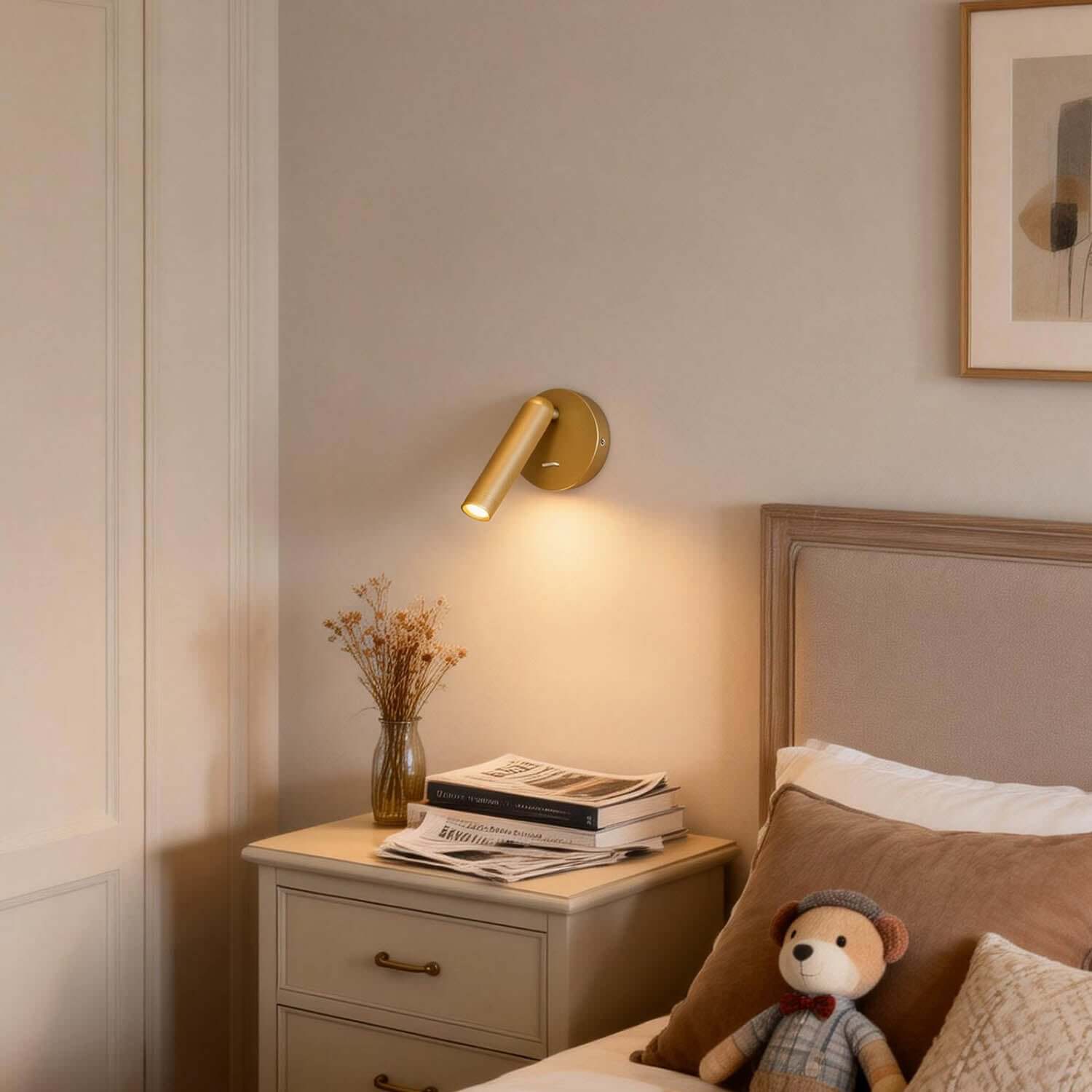Dylok Wall Light